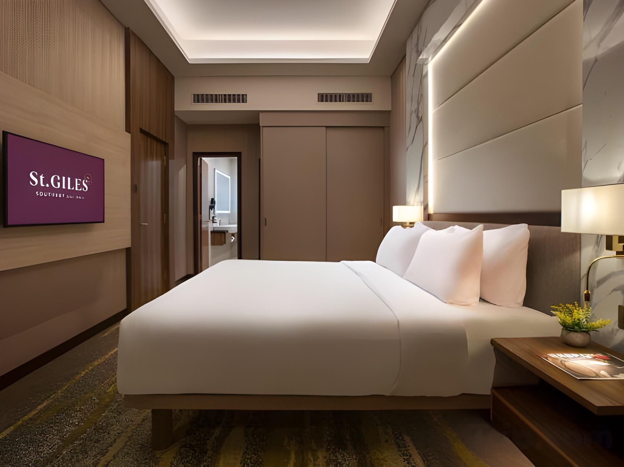 St. Giles Southkey Premier King Room Access To Business Lounge With Breakfast - Non-Smoking