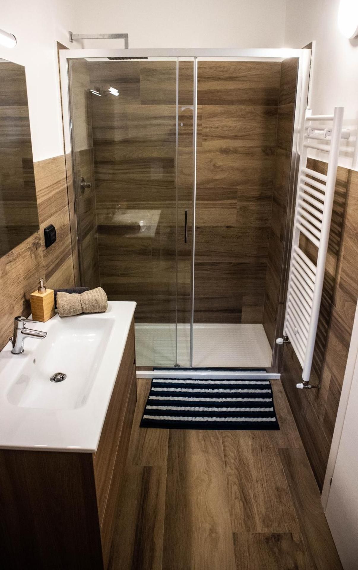 La Casa dei Nonni Quadruple Room with Private Bathroom 3