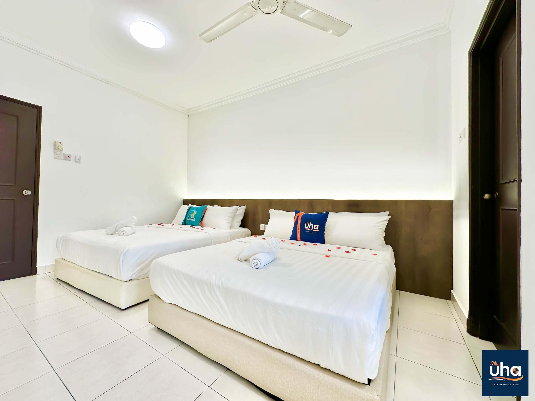 4 Bedrooms Villa