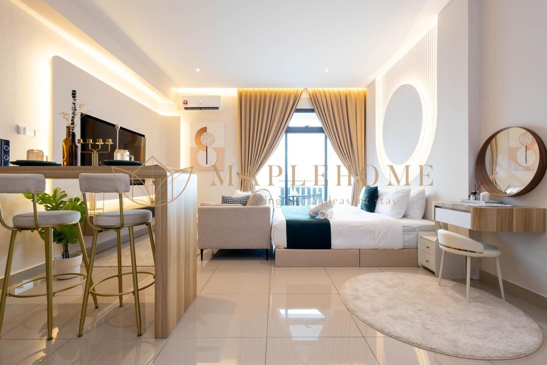 Deluxe Queen Suite