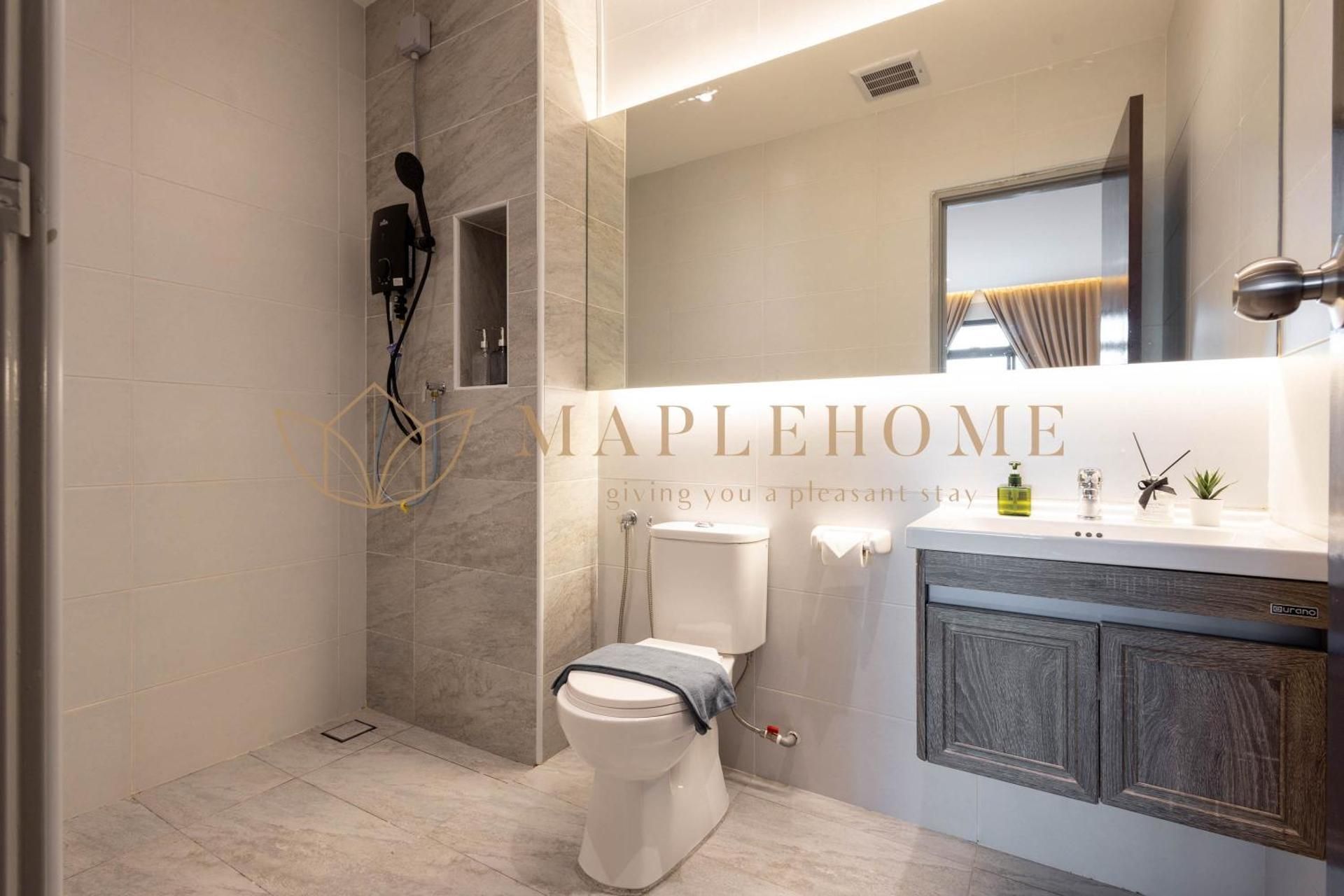 Deluxe Queen Suite