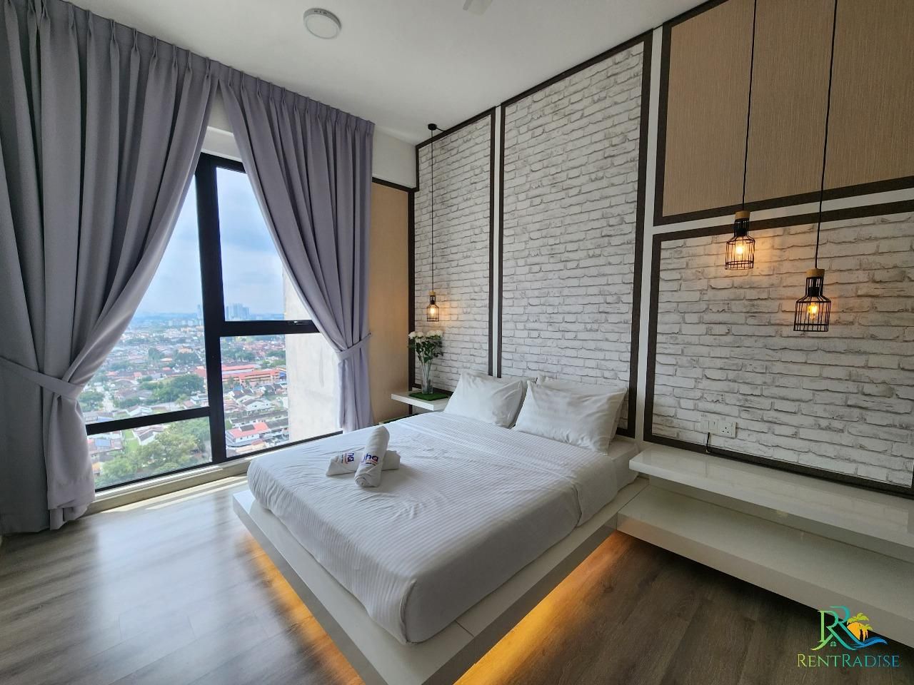 1 Bedroom and 1 Living Room