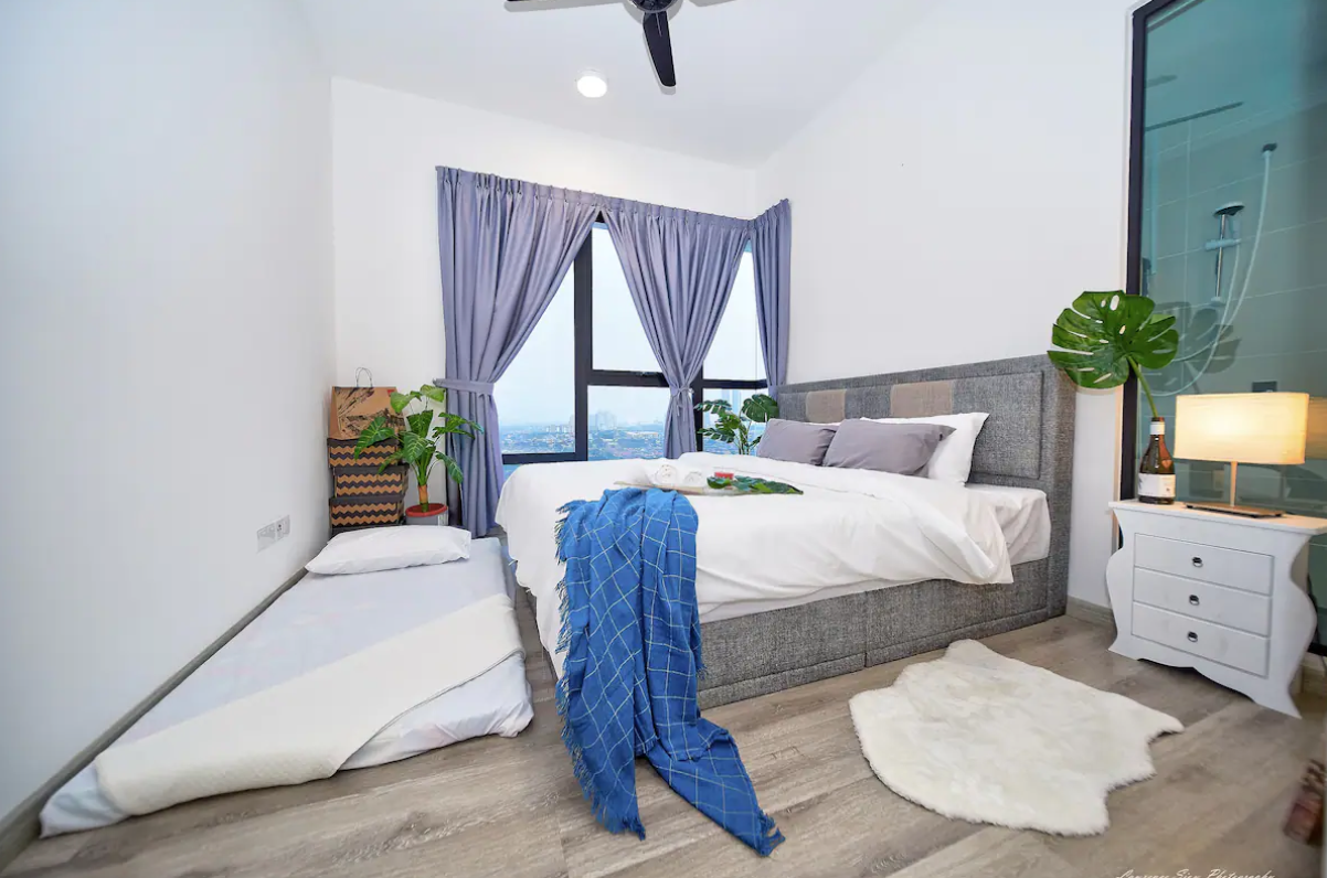 2 Bedroom - 2 Bath Suite
