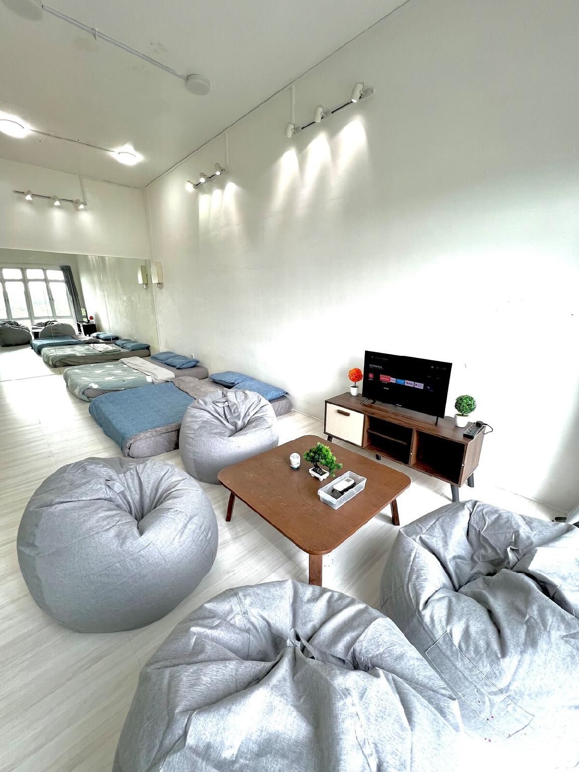 One-Bedroom Apartment / Flat