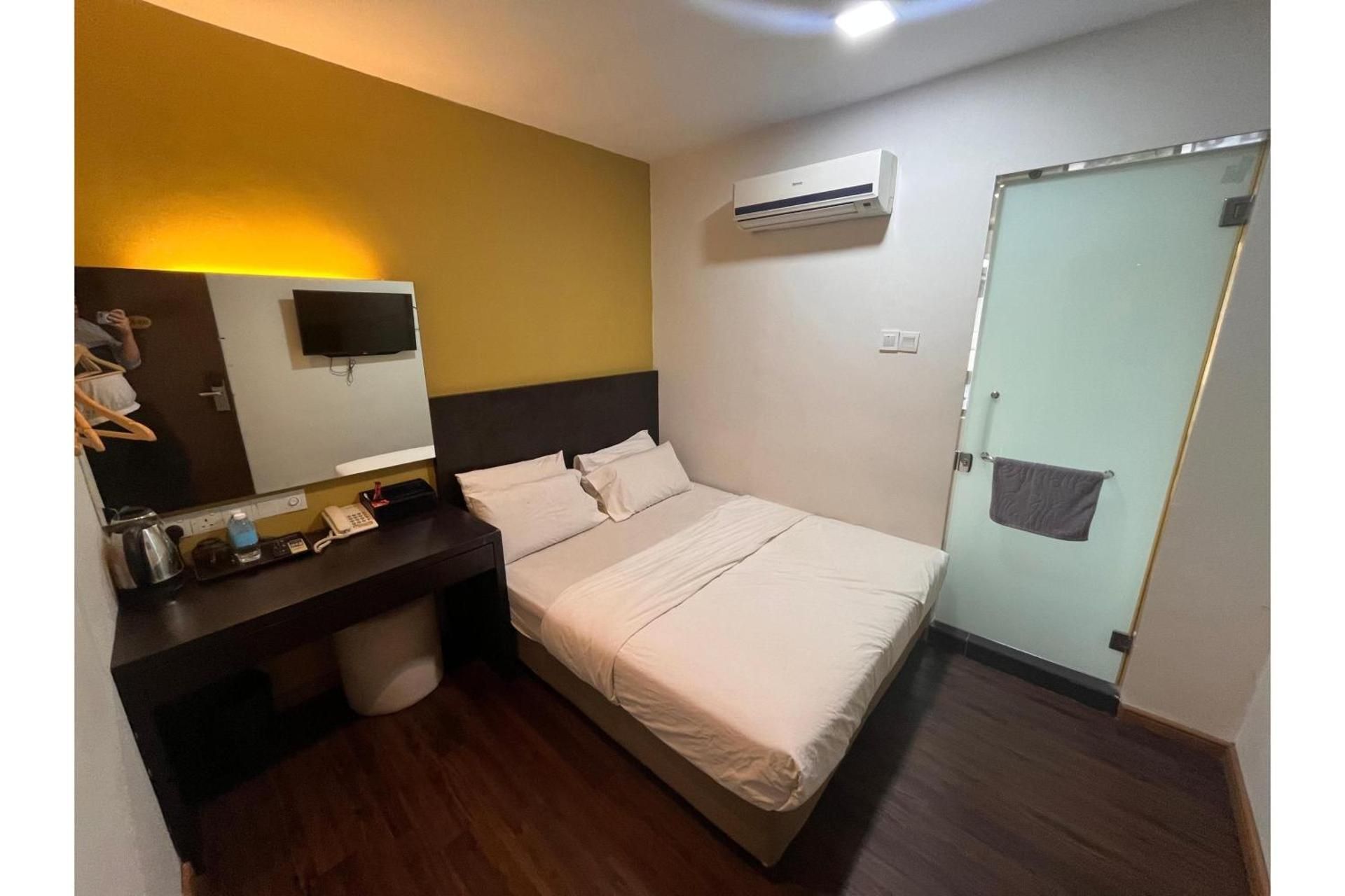 Deluxe Queen Room