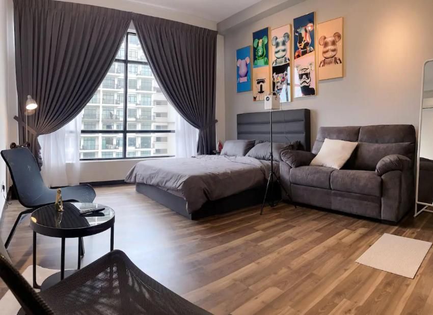 Deluxe Queen Studio