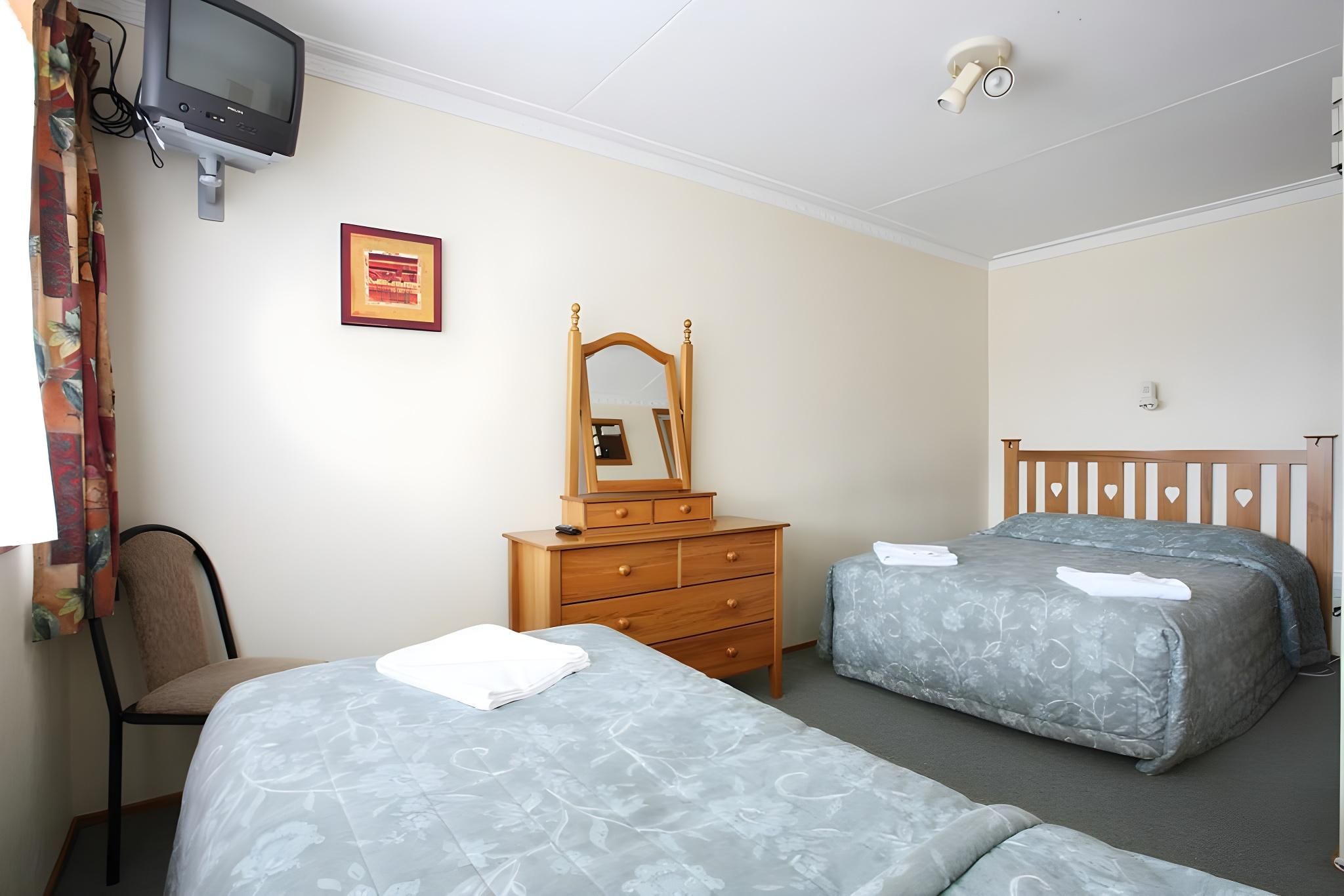 1 Bedroom Apartment Twin Bed