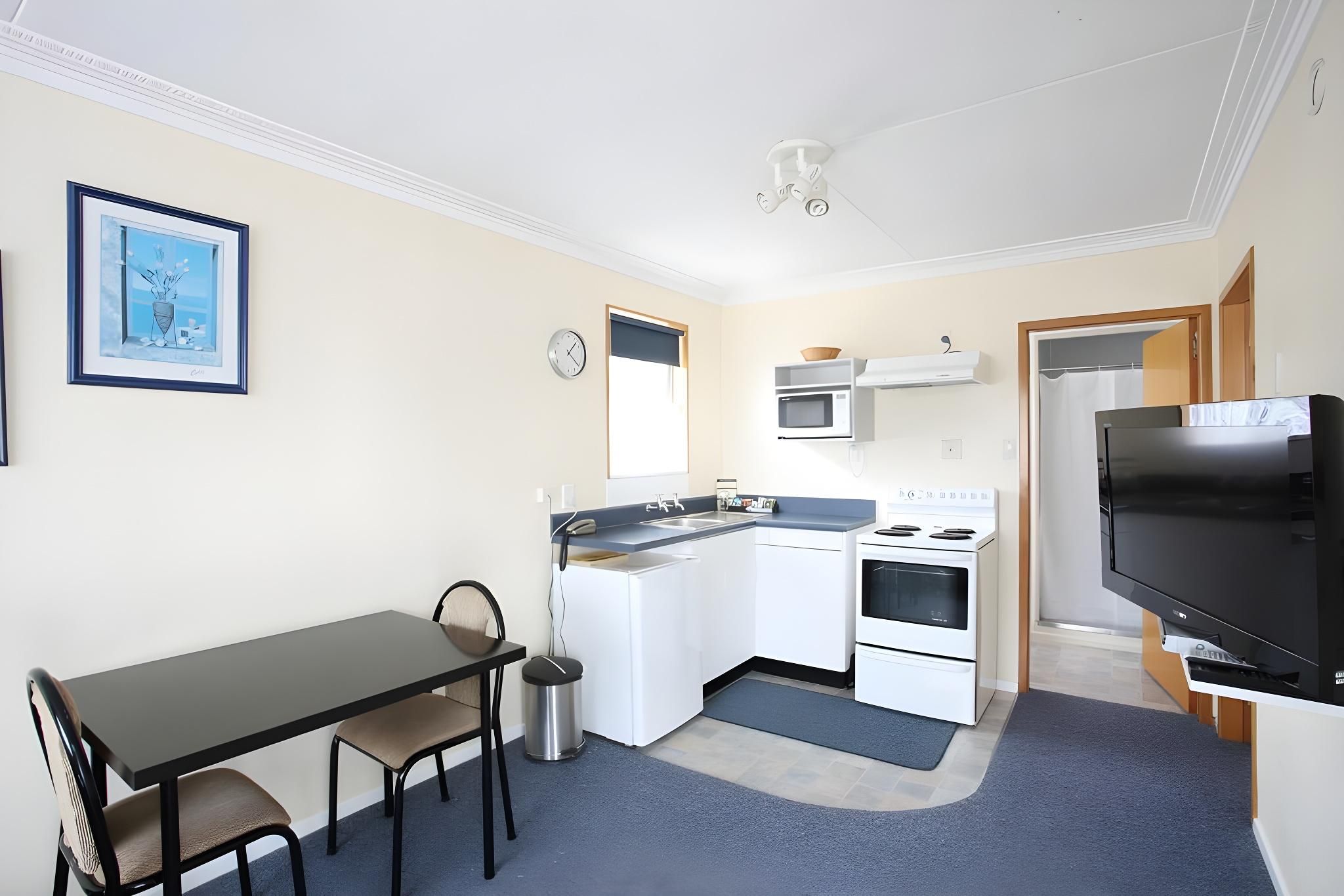 1 Bedroom Apartment Twin Bed