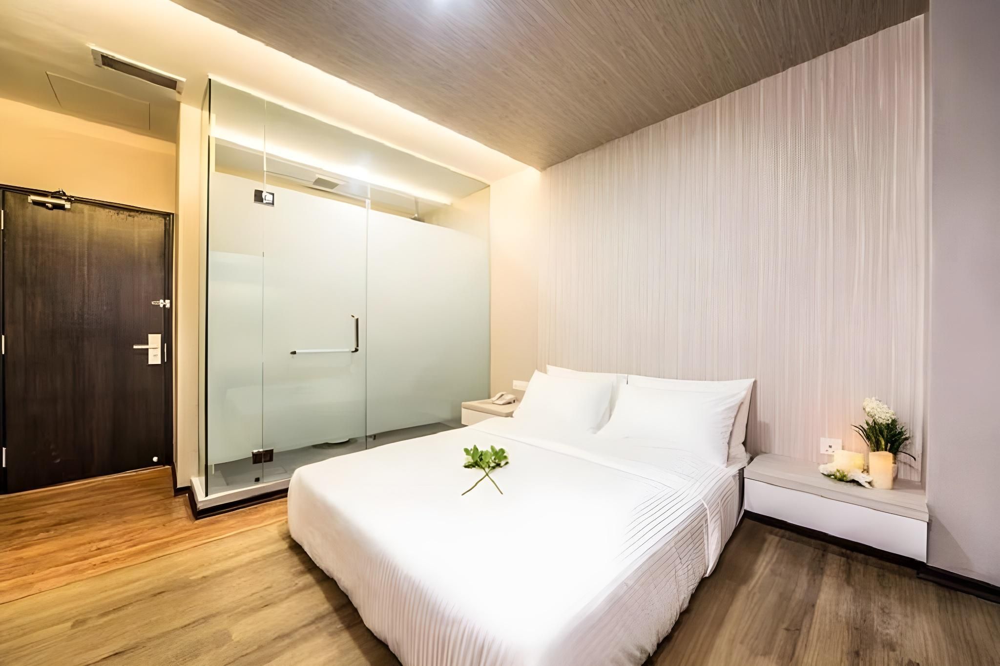 Standard Queen Room