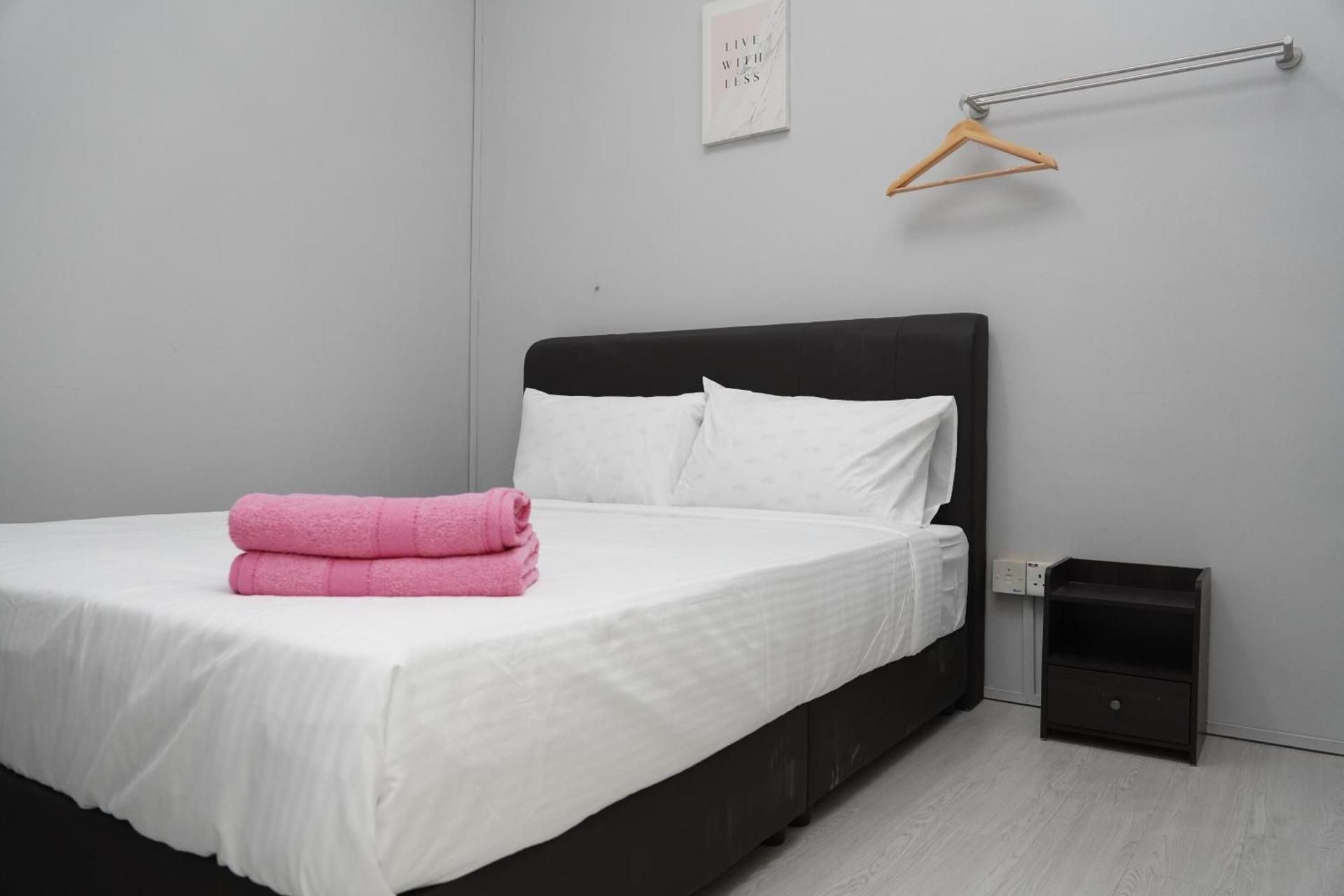 Standard Queen Room