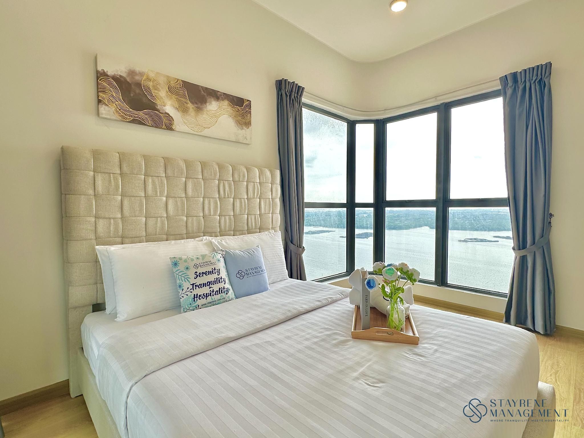 Three Bedroom Apartment with Balcony