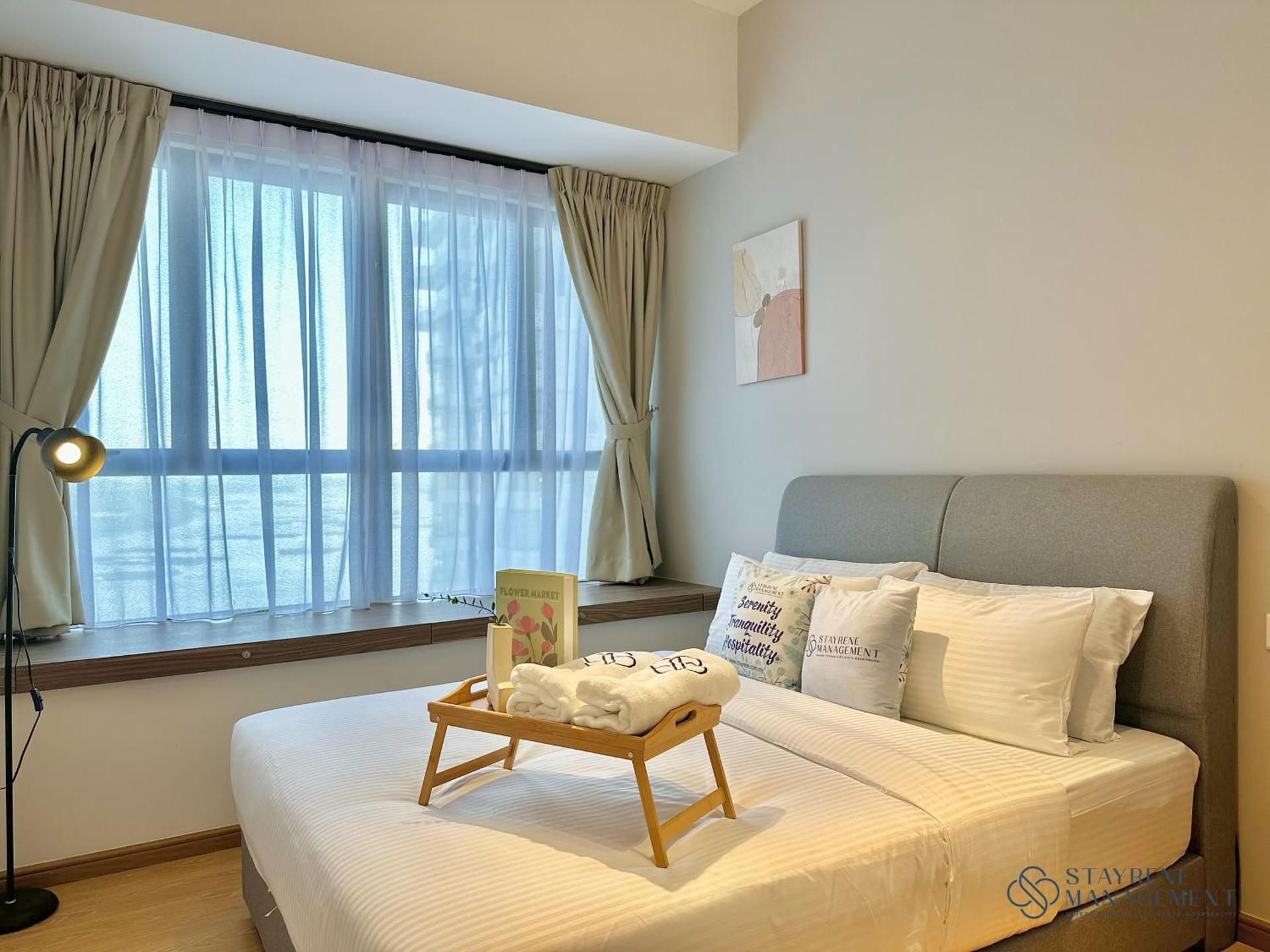 Two-Bedroom Deluxe Apartment with Balcony