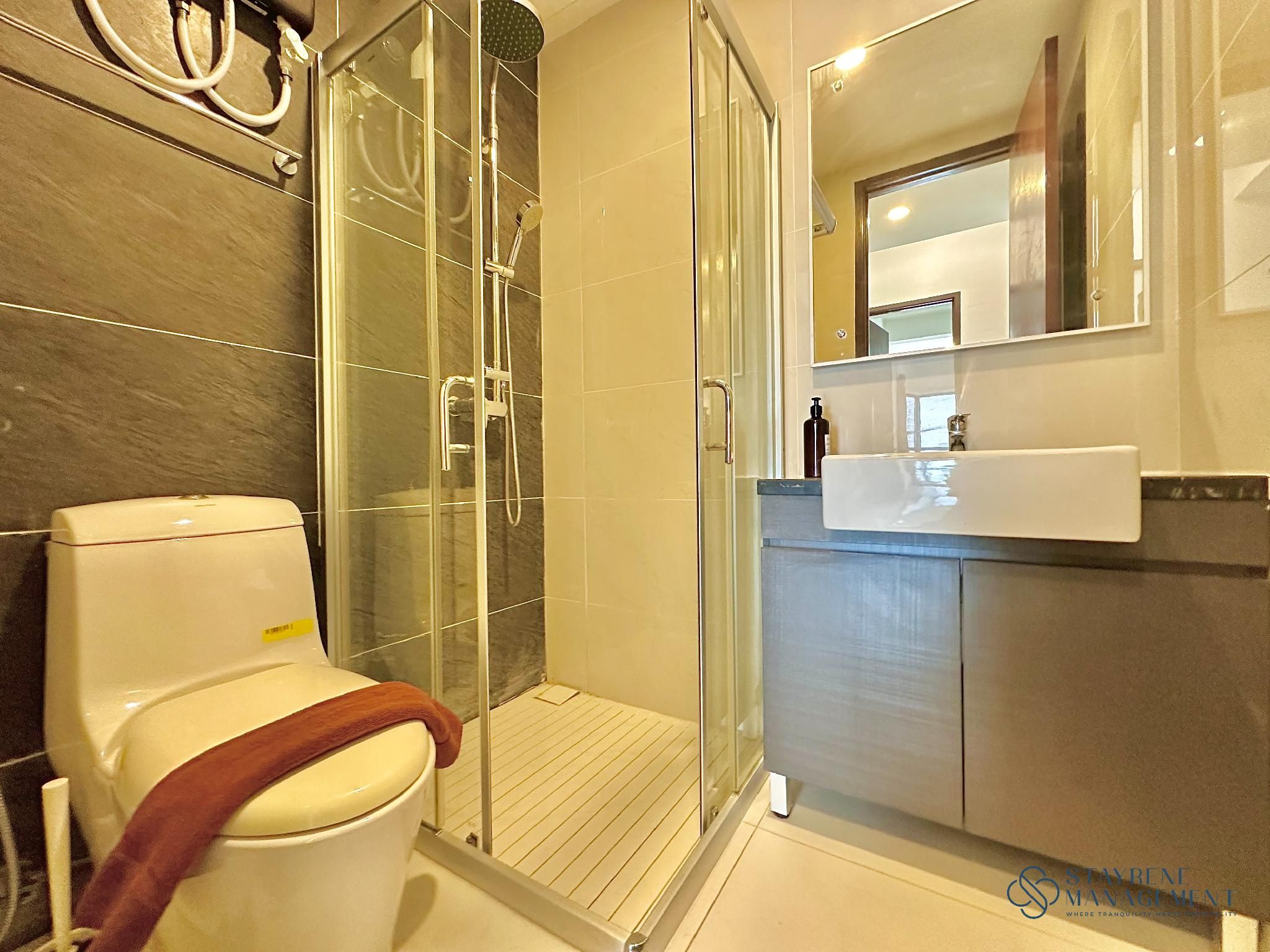 Three Bedroom Apartment with Balcony