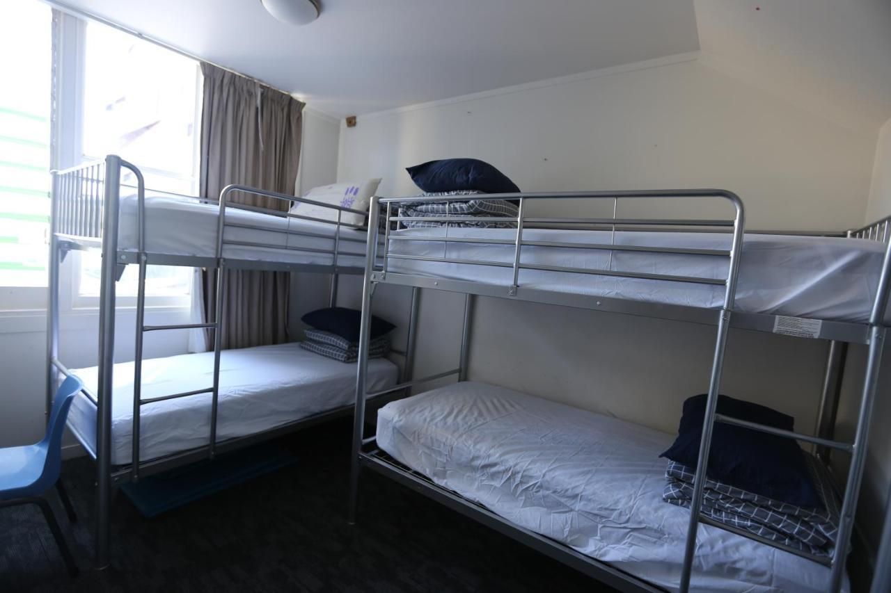 Dormitory Room - 6 People