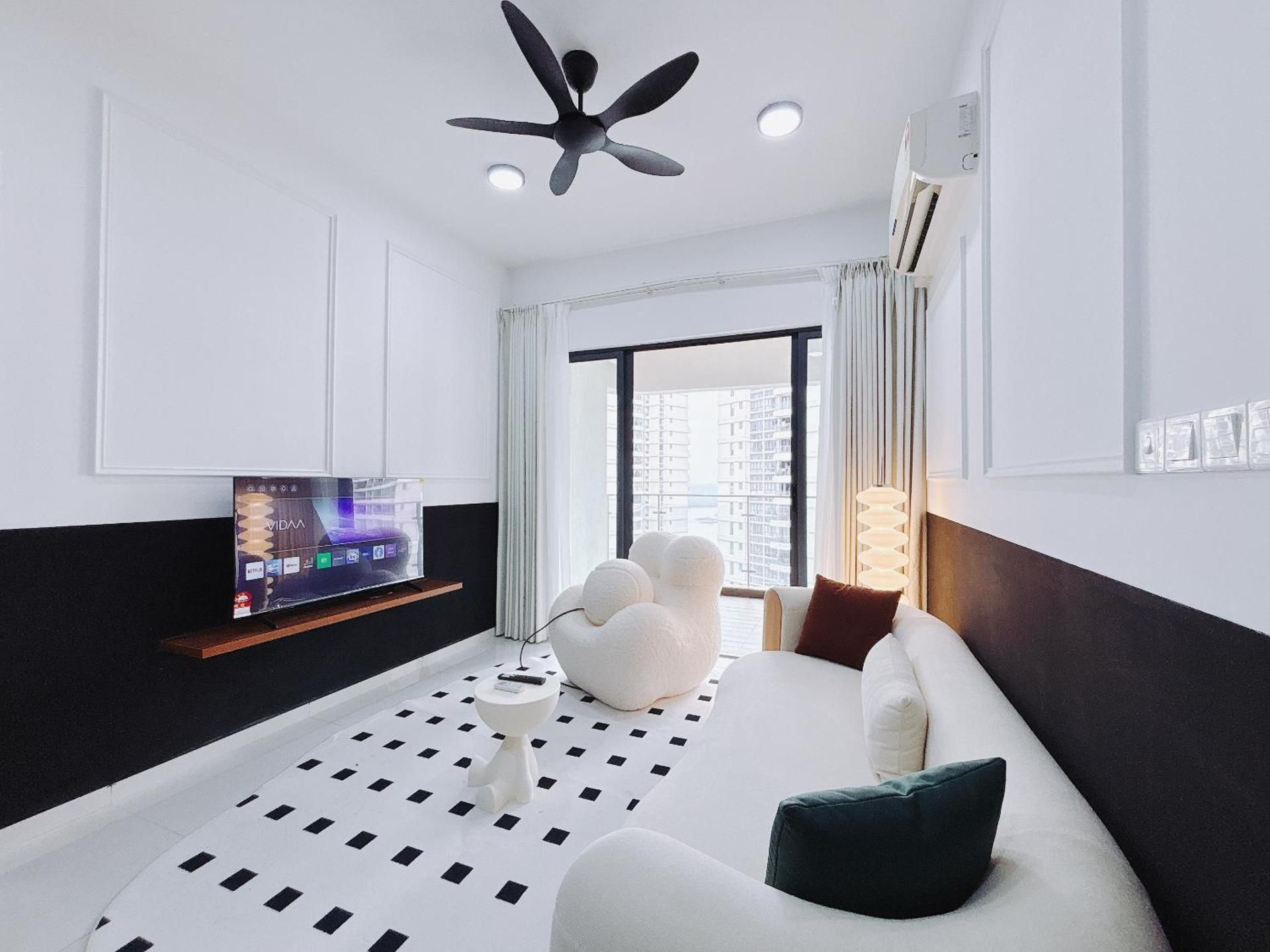 Two-Bedroom Apartment with City View