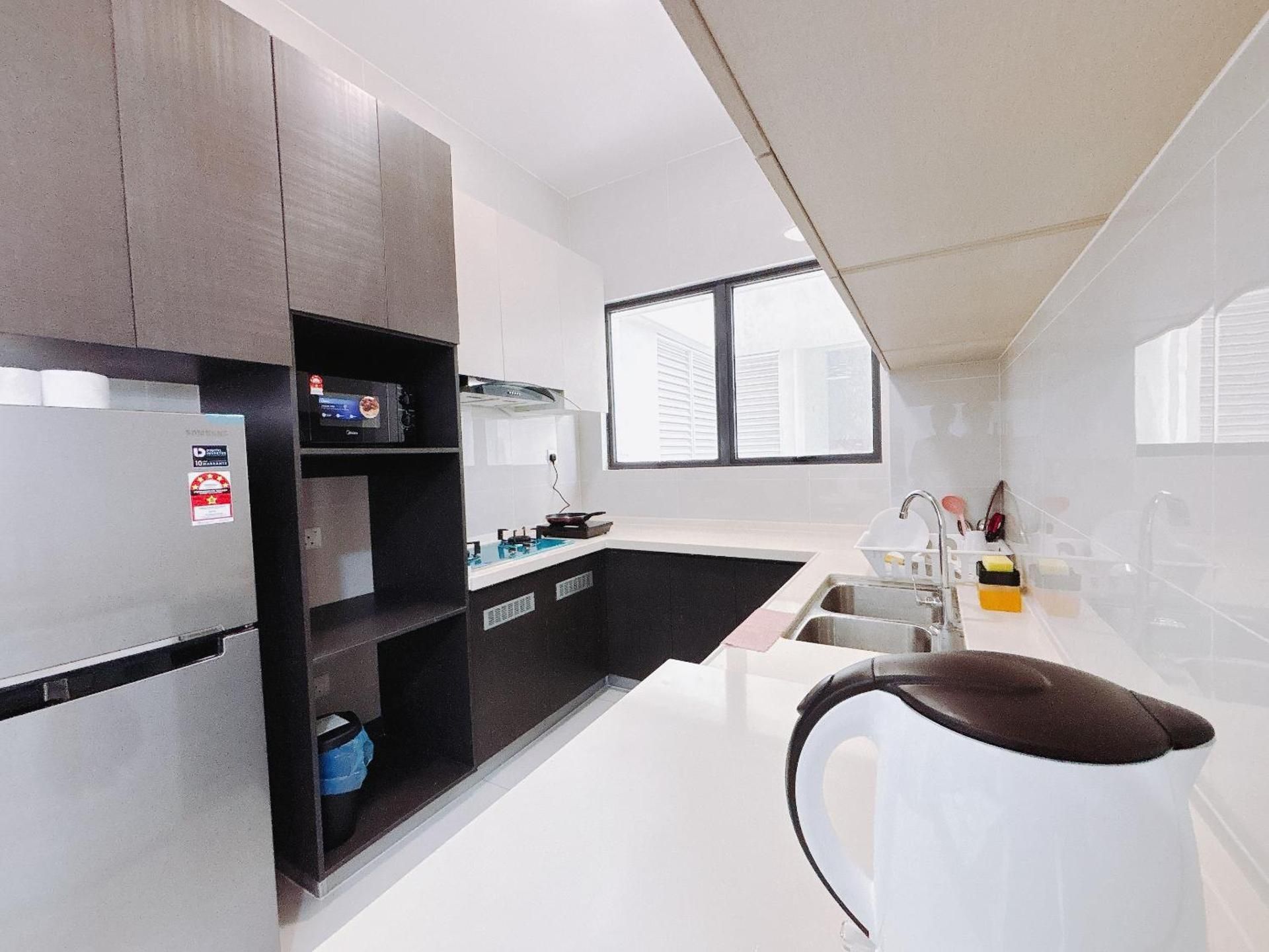 Two-Bedroom Apartment with City View