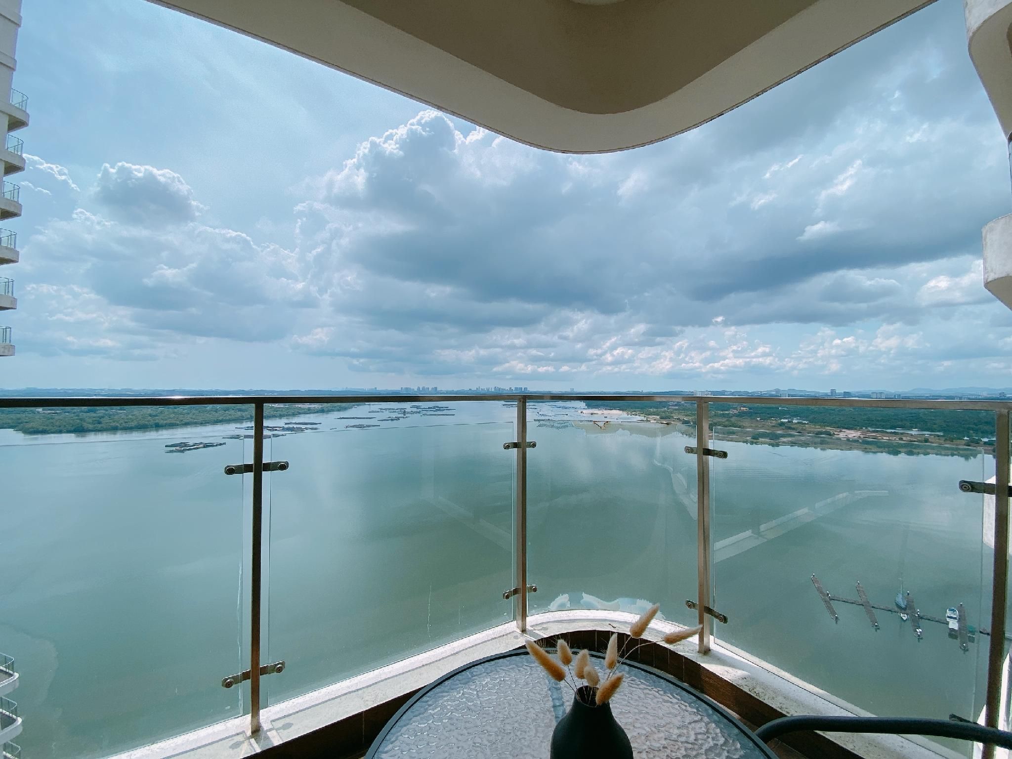 Seaview Beachfront Room