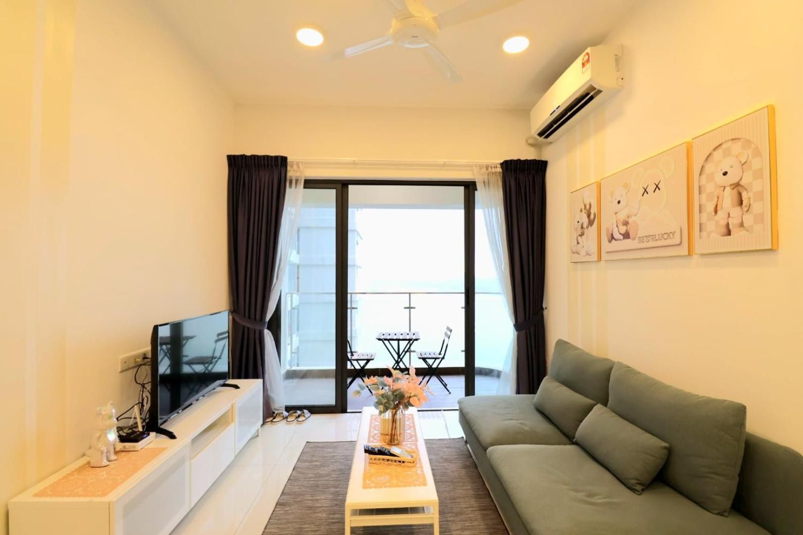 Two-Bedroom Apartment with Balcony and Sea View
