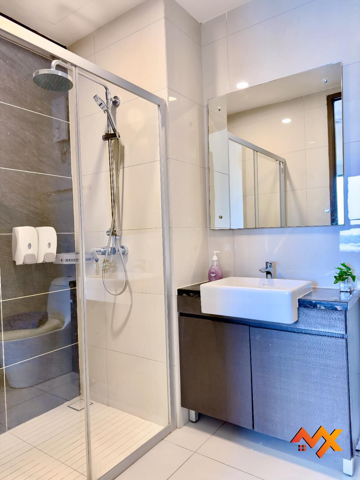 3-Bedroom Sea View Apartment - Max 13 People, Netflix, Smart TV 70-Inch
