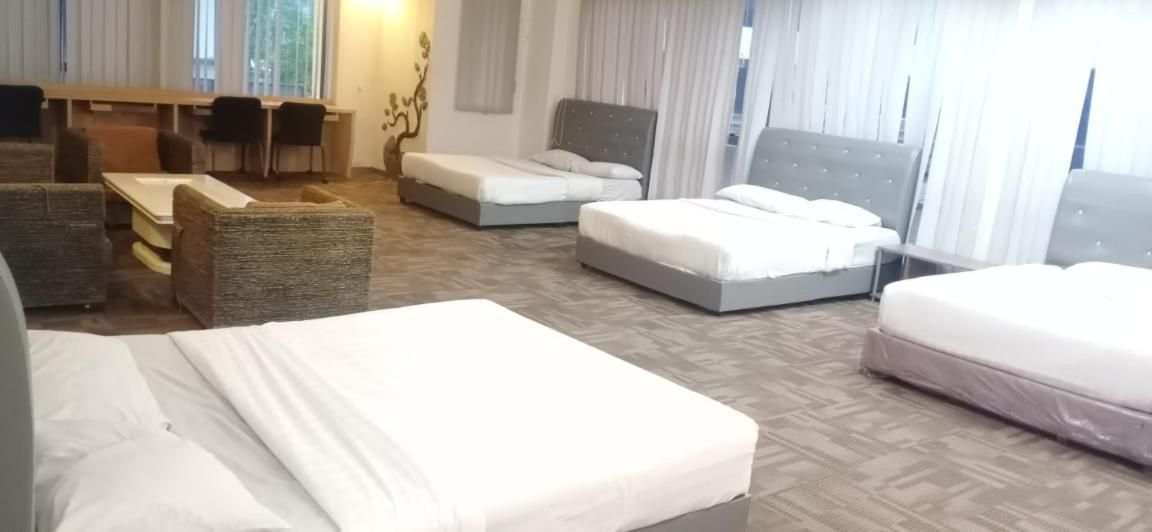 Mixed Dormitory Room