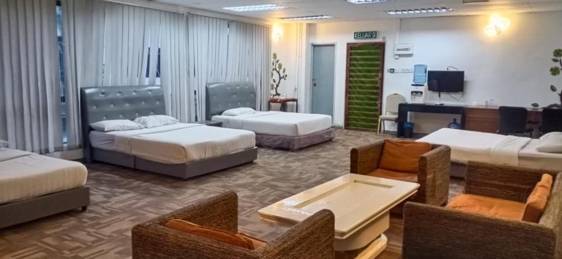 Mixed Dormitory Room
