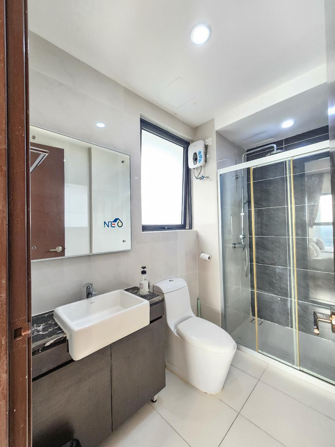 Three Bedroom Apartment with Balcony