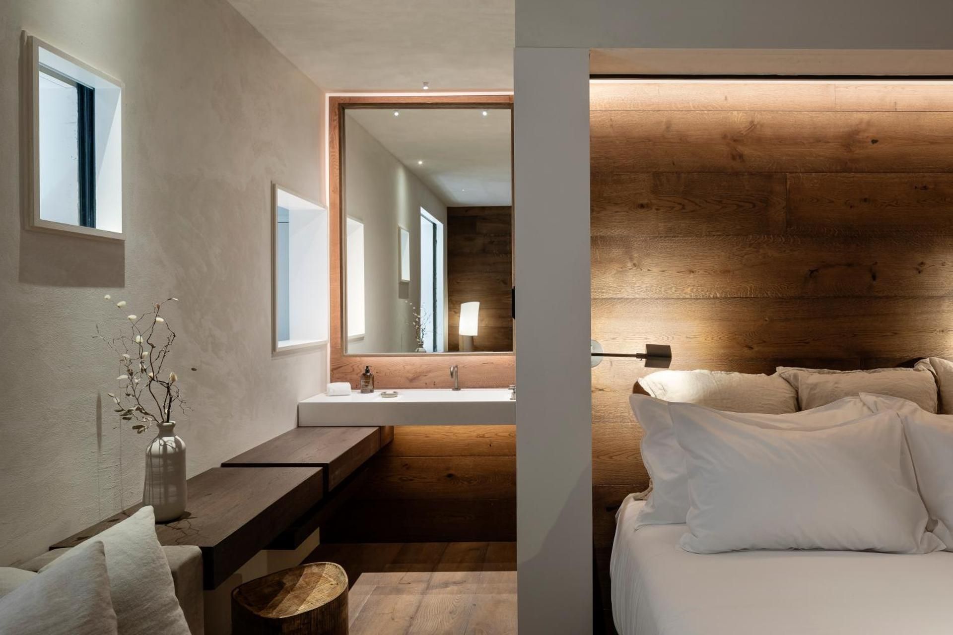 Interconnecting King Room