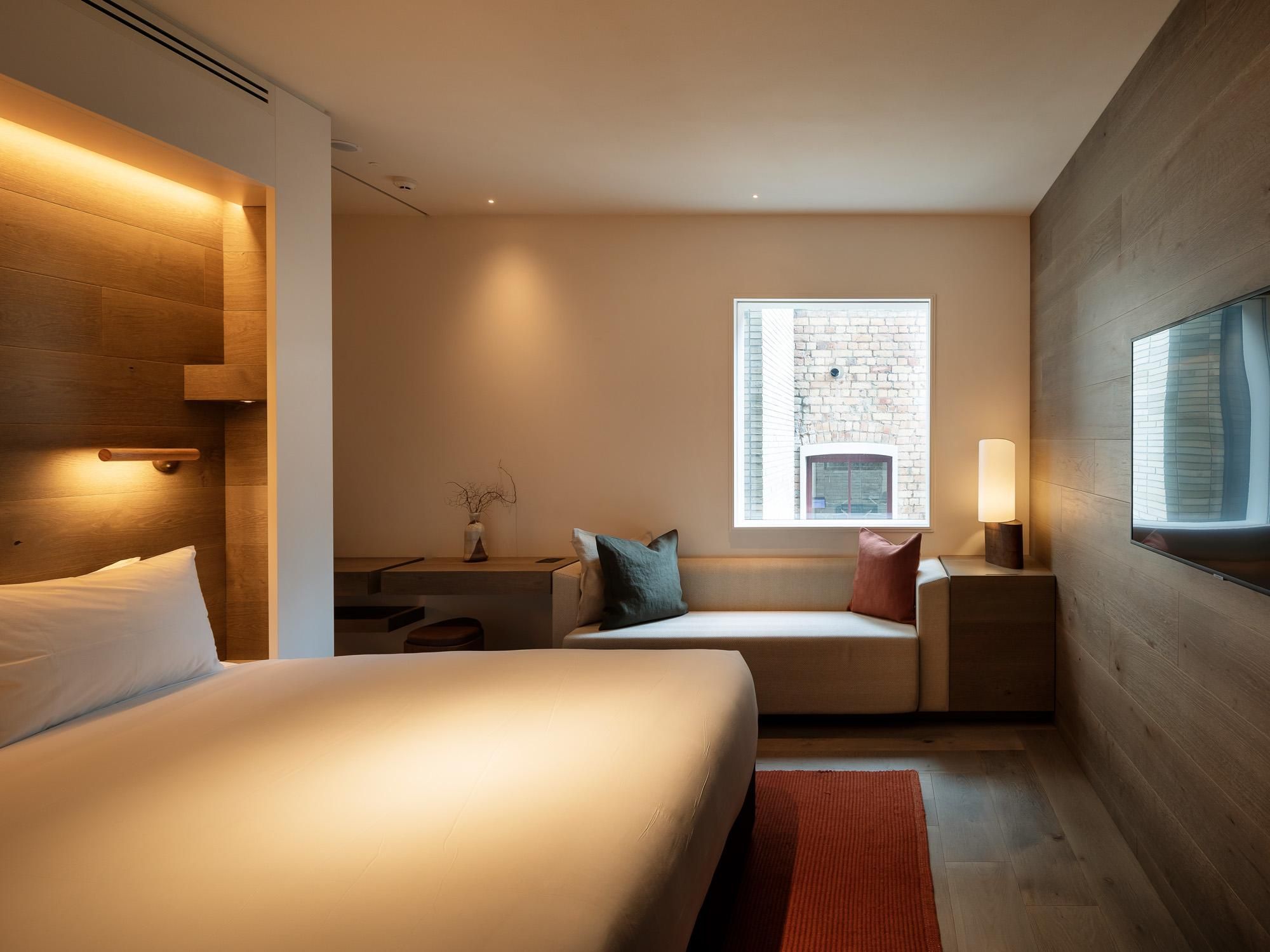 Laneway Room