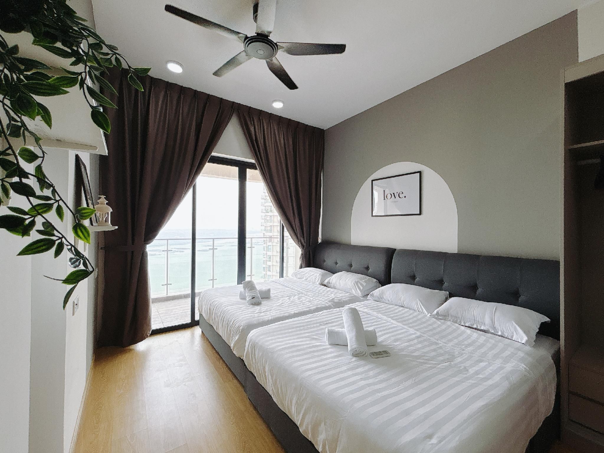 Sea View Family Suite