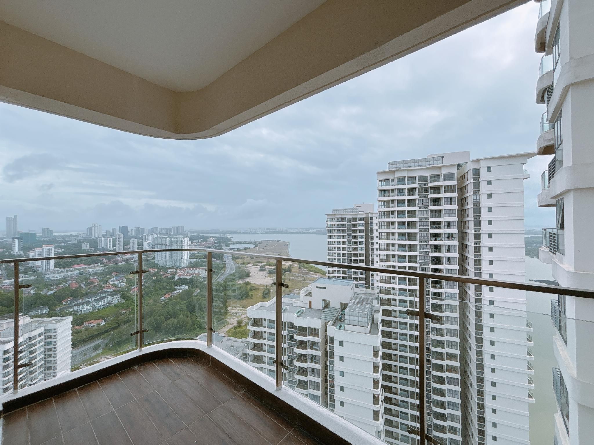 City Vibe with Balcony
