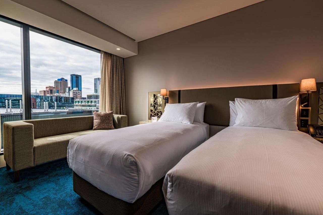 Deluxe Harbor View Twin Room