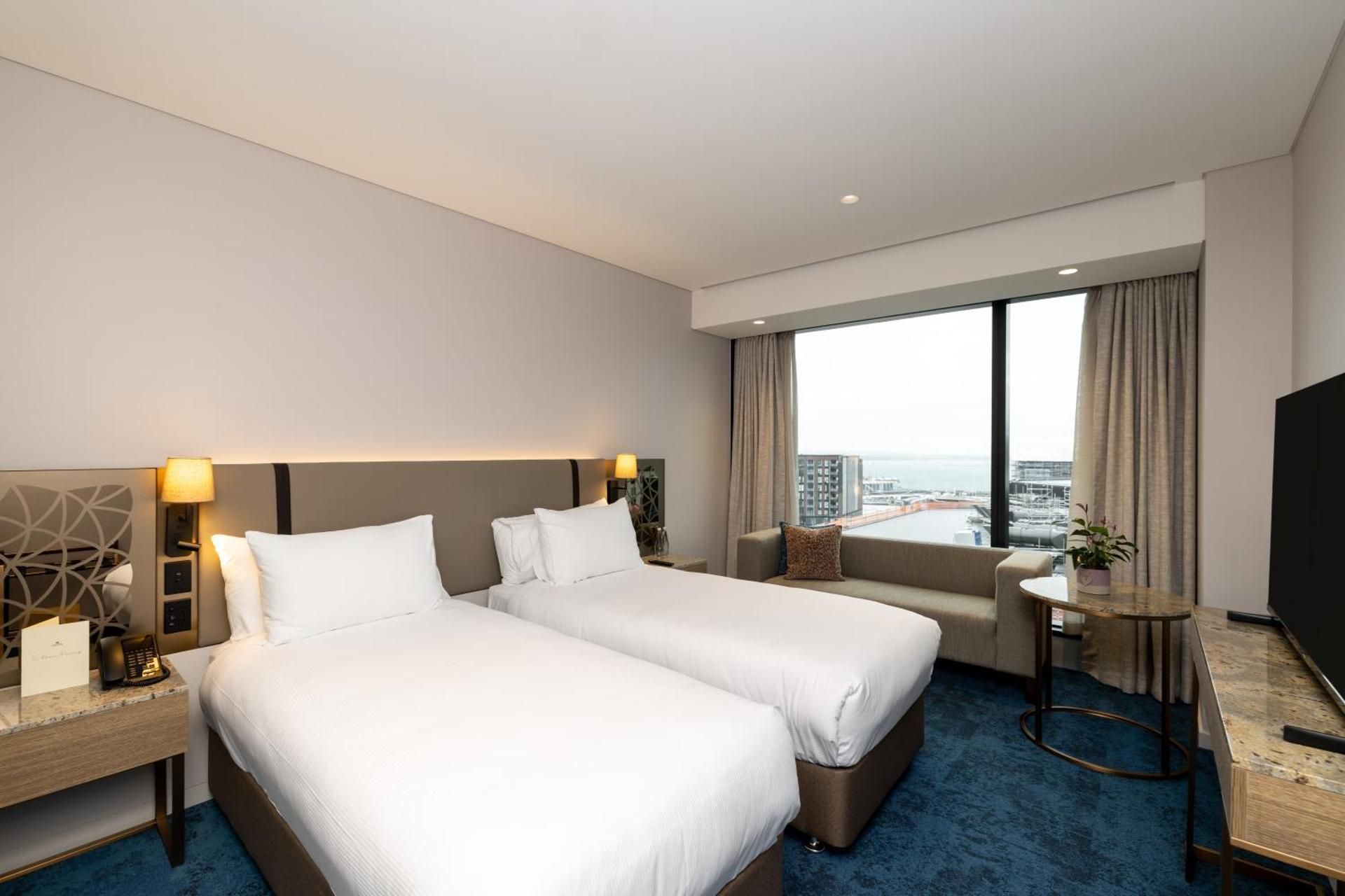 Deluxe Harbor View Twin Room