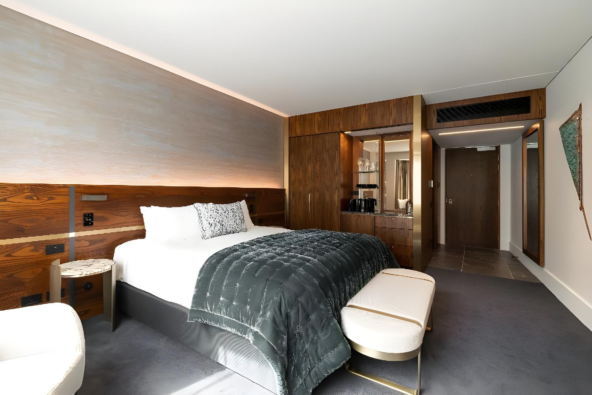 Elite Harbour View Room