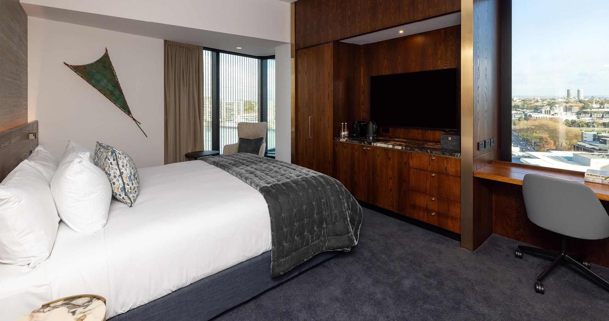 Vantage King Room