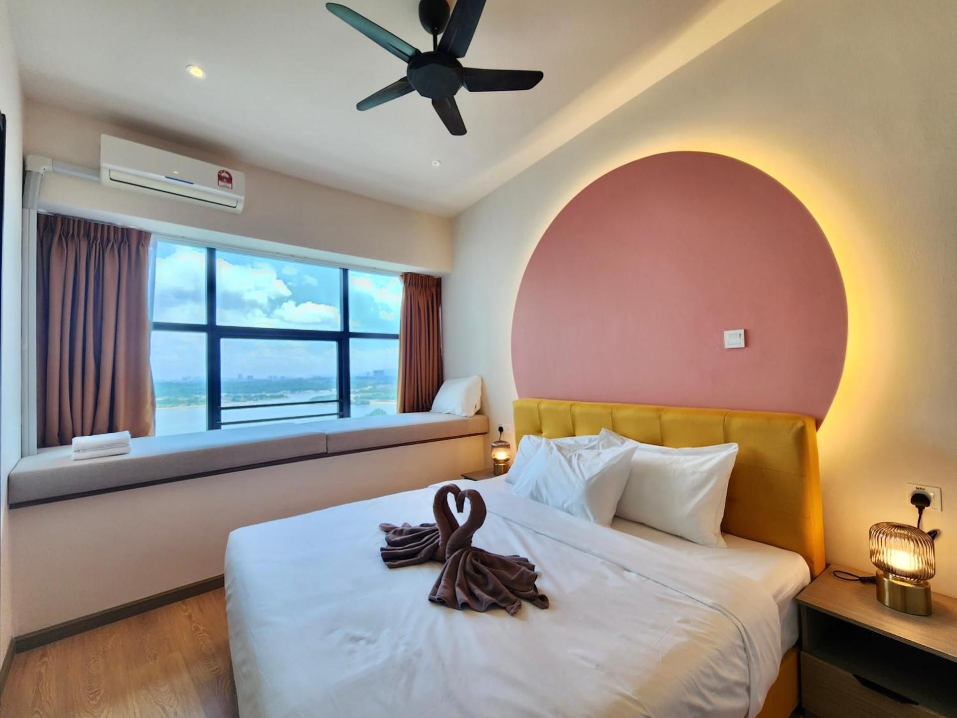 King Suite with Sea View