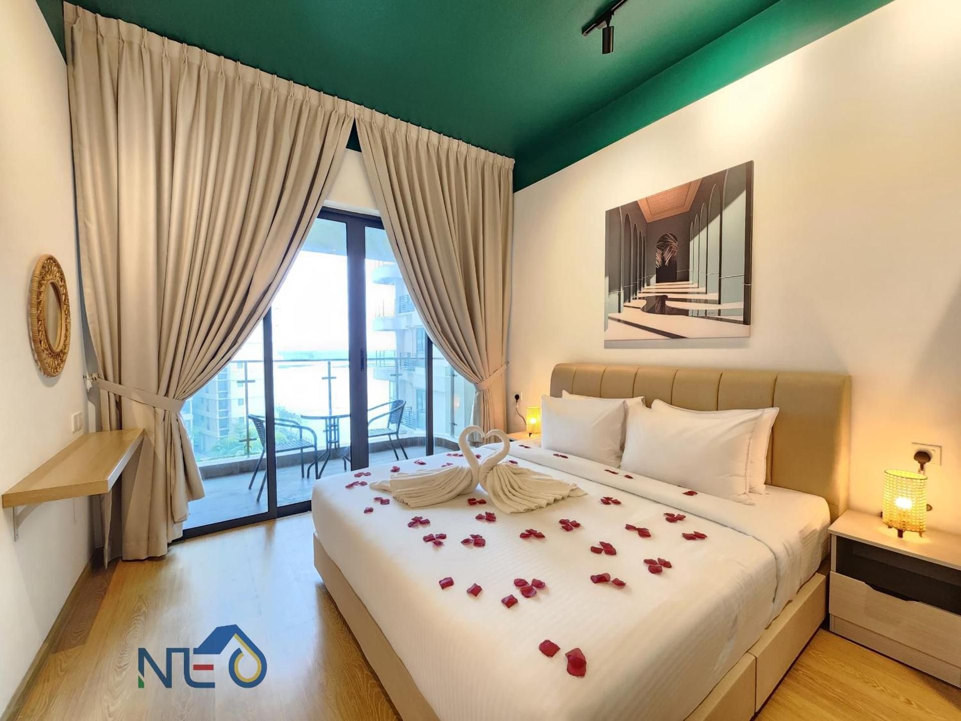 Three-Bedroom Deluxe Apartment