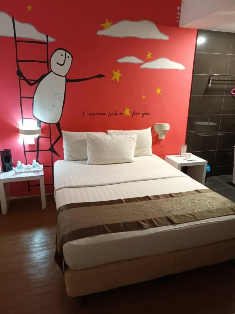 Standard Queen Room