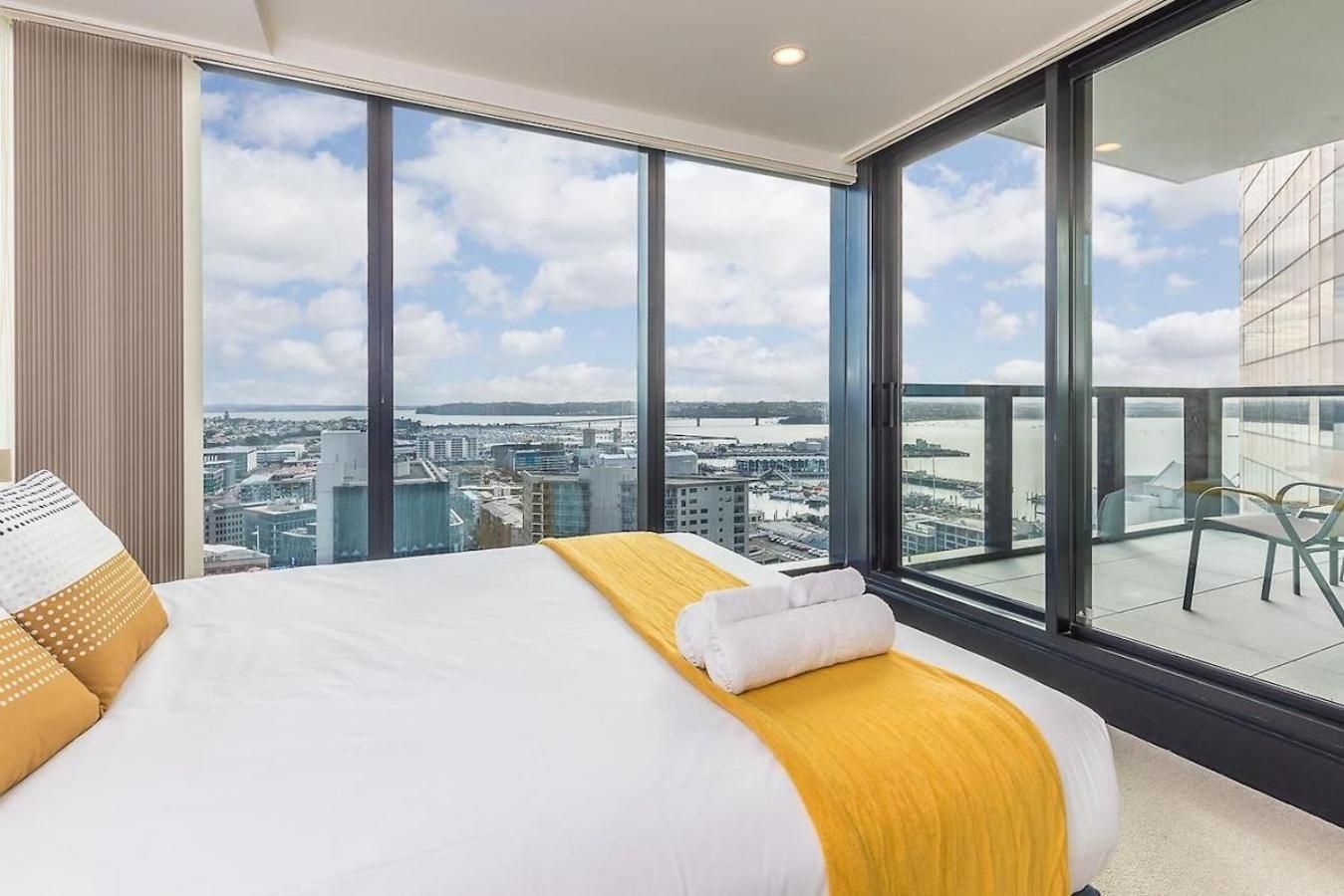Two-Bedroom Deluxe Apartment with Balcony