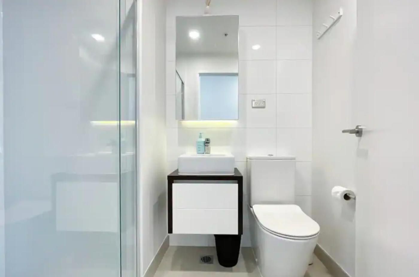Two-Bedroom Deluxe Apartment with Balcony