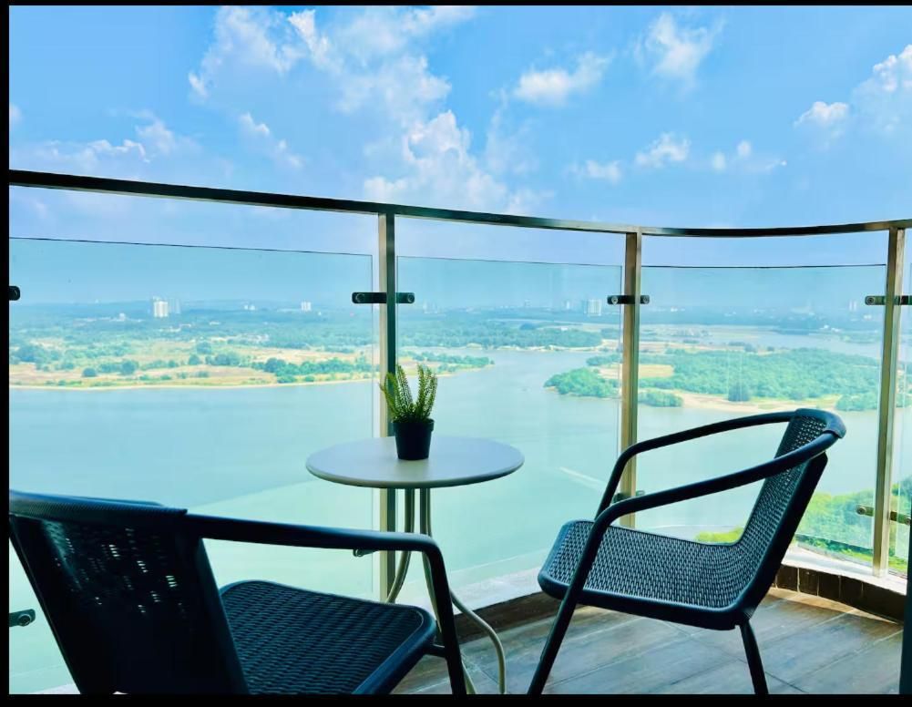 Three-Bedroom Apartment with Sea View