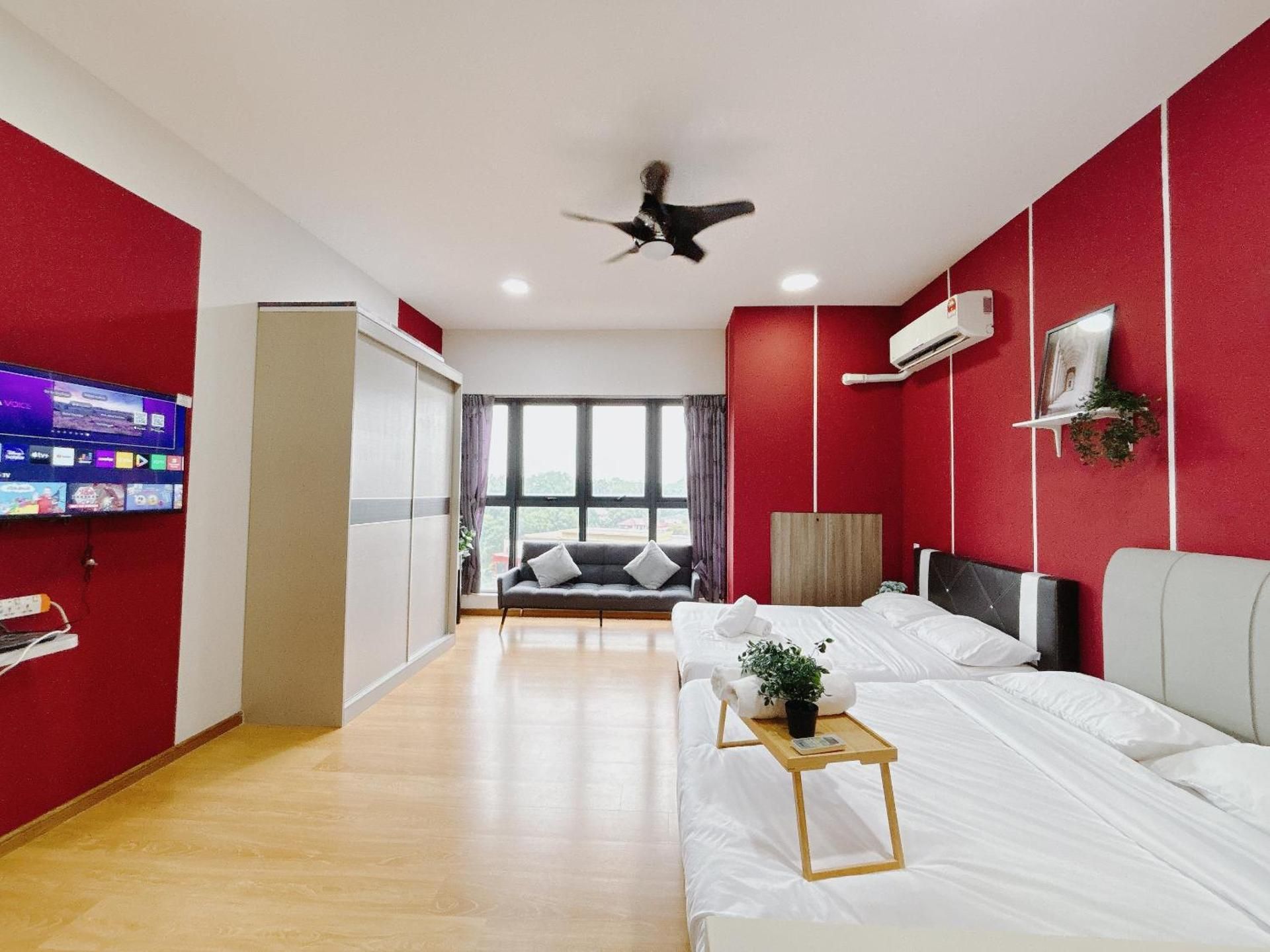 Studio Apartment with Queen Bed