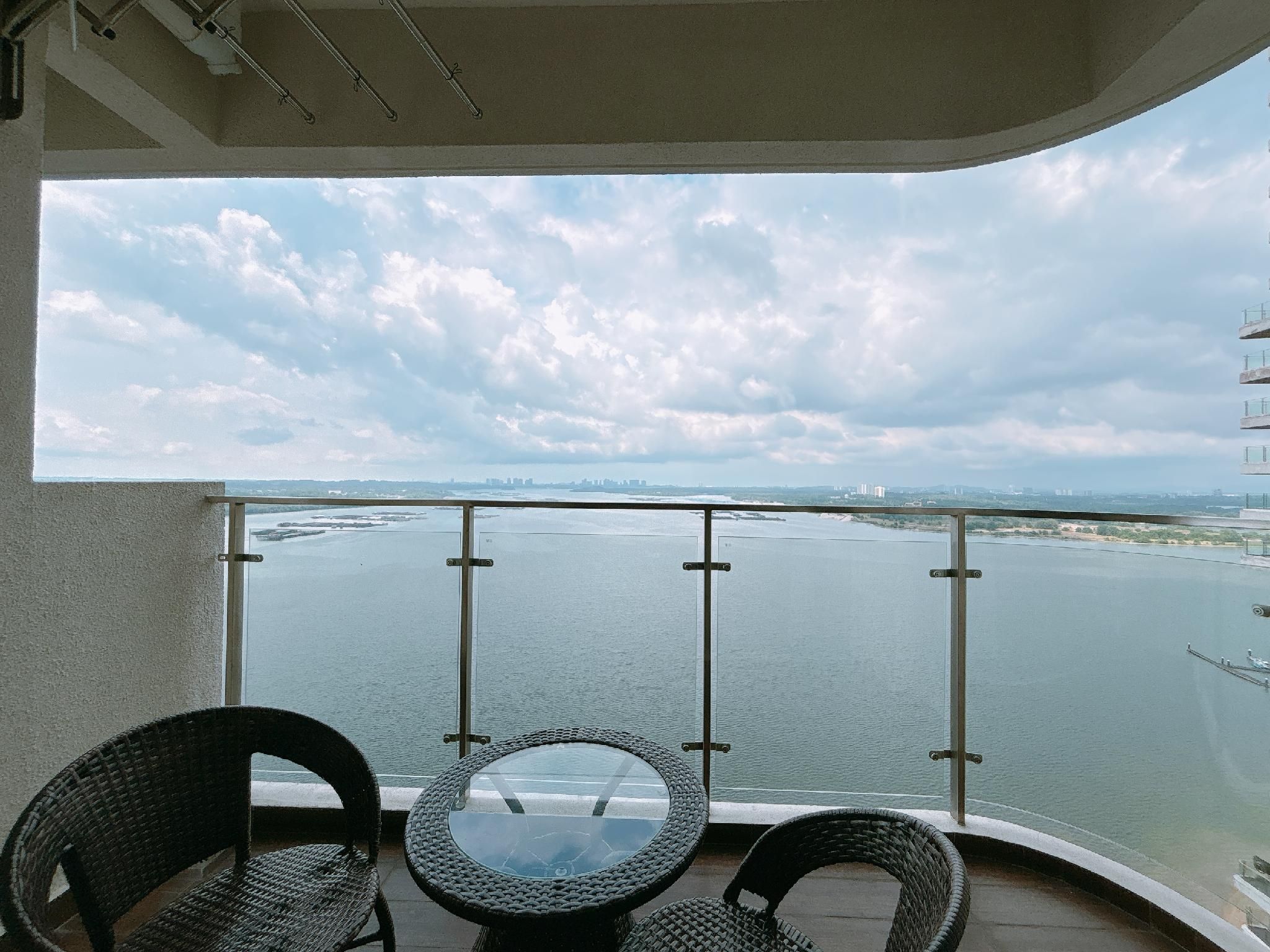 Seaview Deluxe Twin