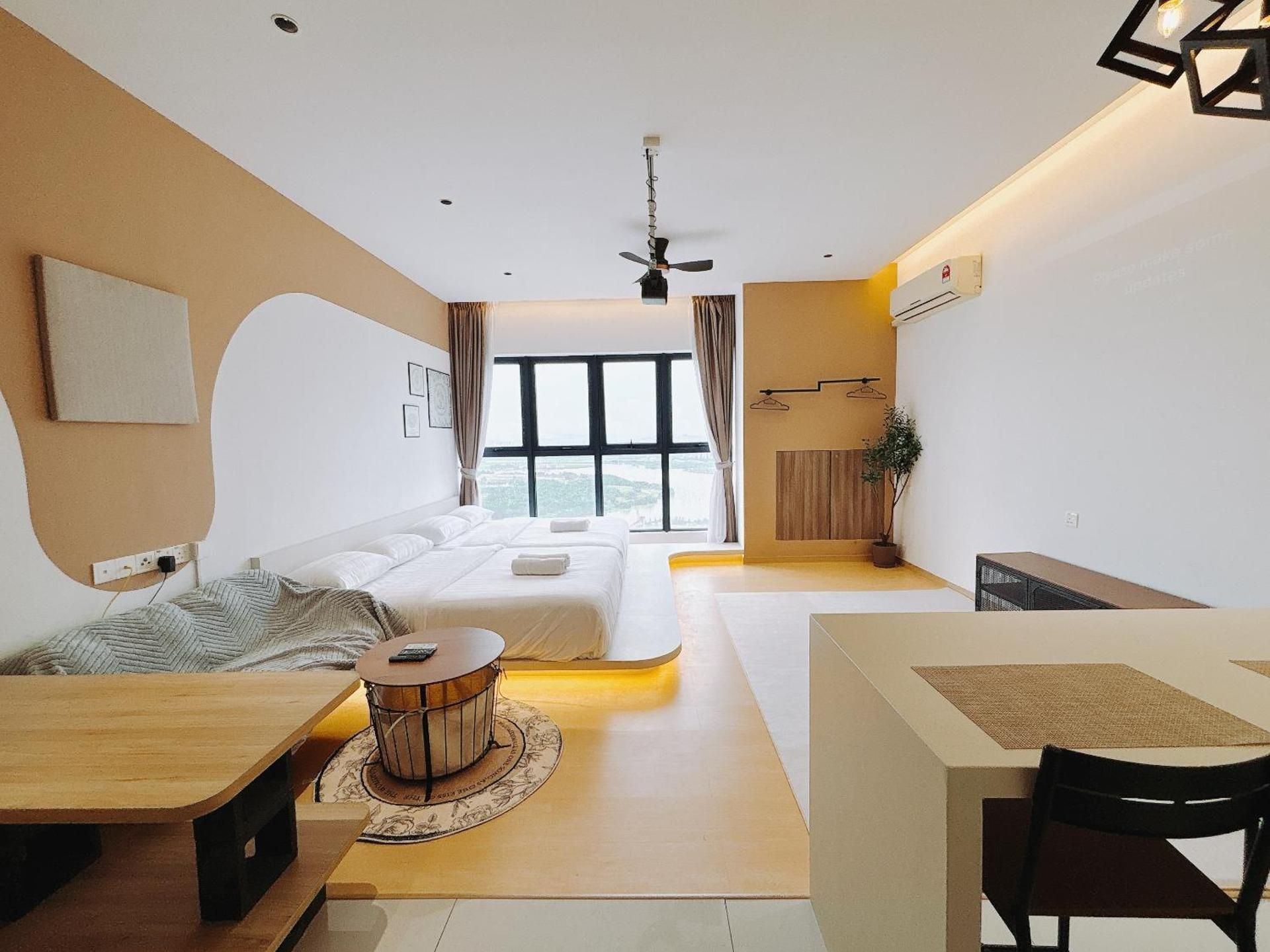 Studio Apartment with Sea View