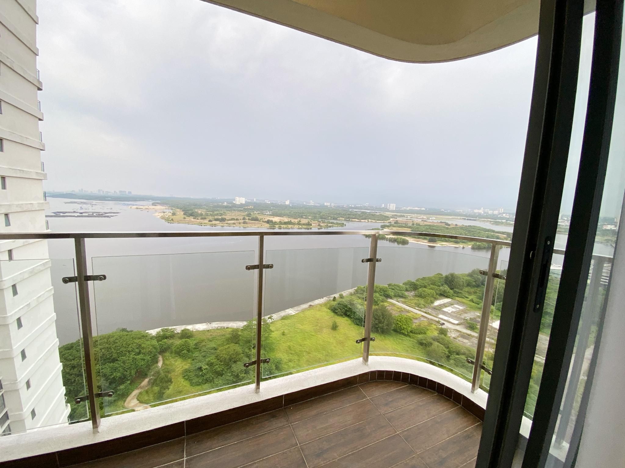 Sea View Queen