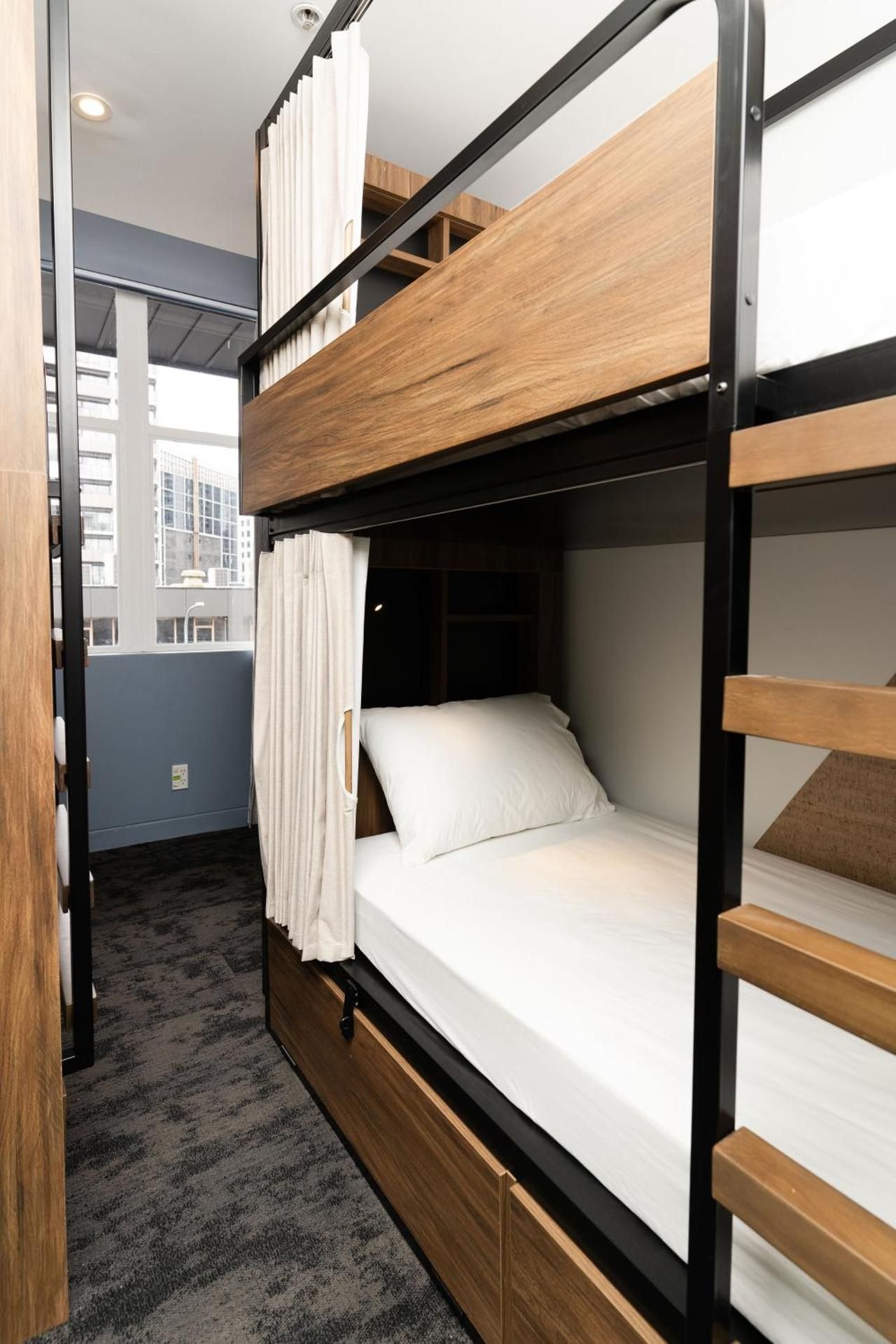 Bed in 6 Bed Mixed Dormitory