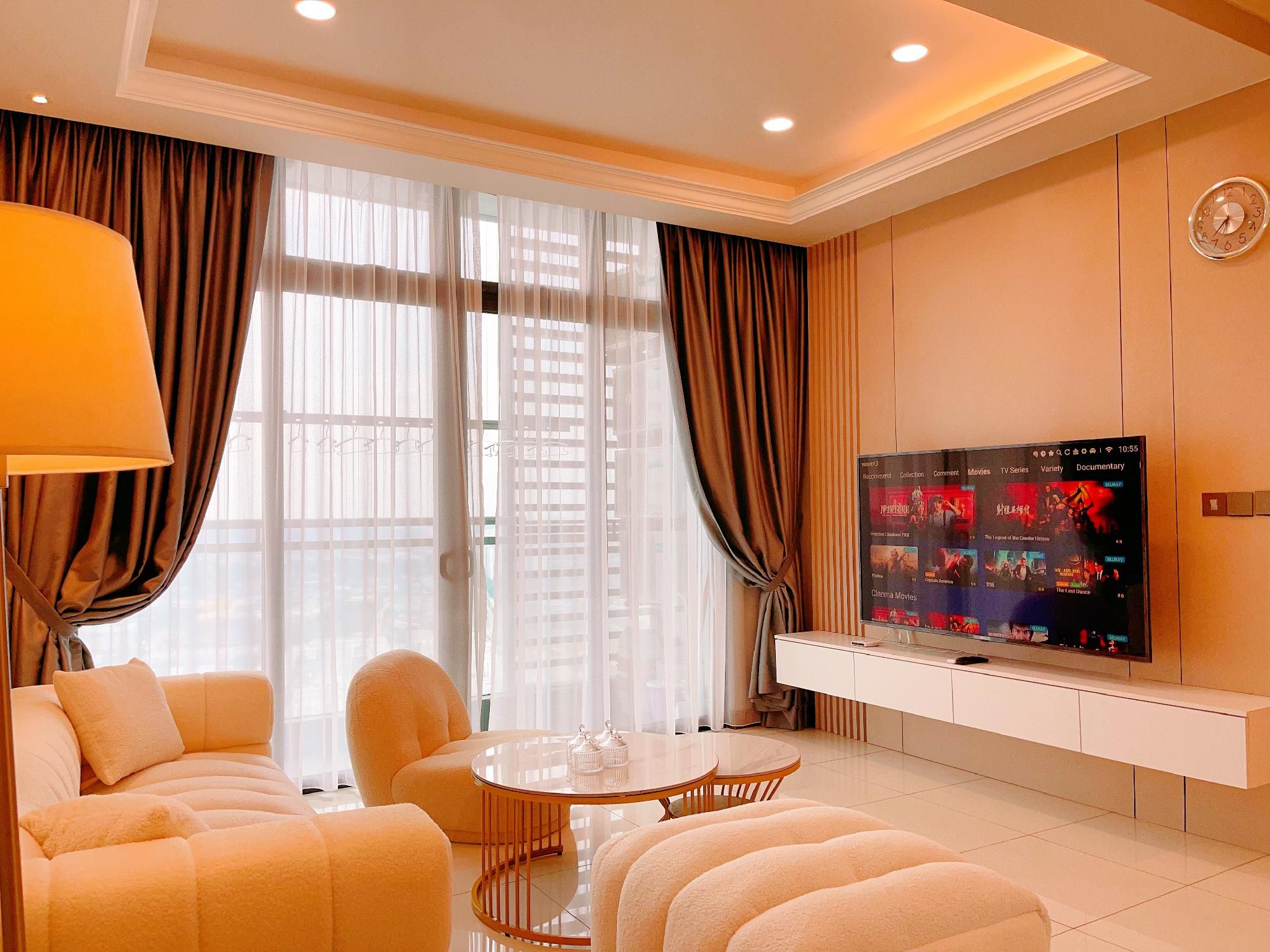 Three Bedroom Apartment with Balcony