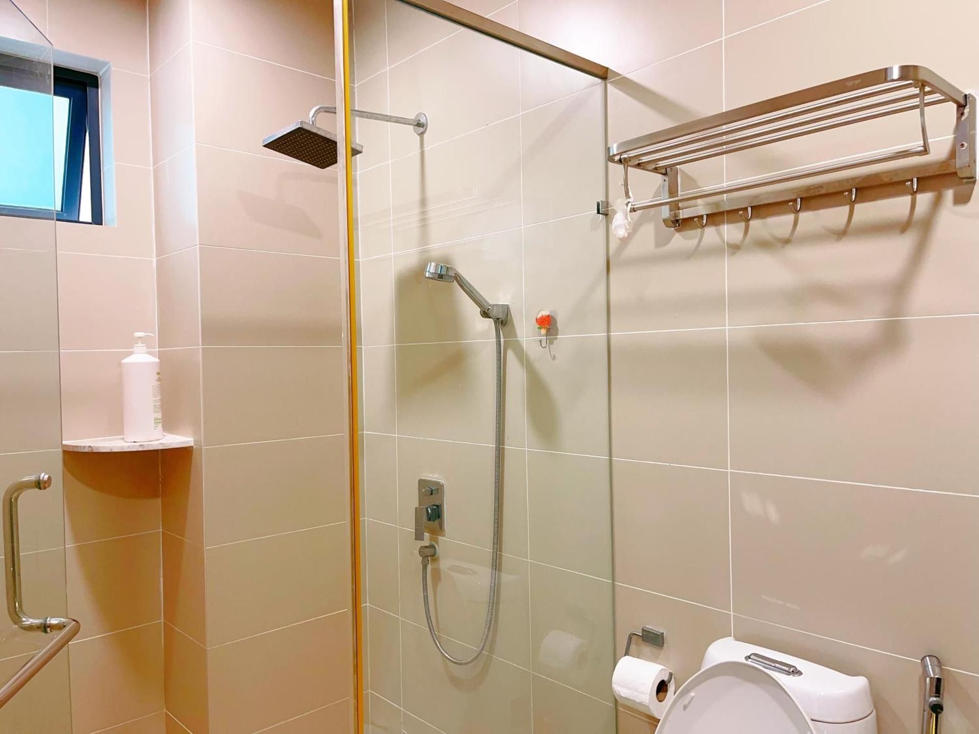 Three Bedroom Apartment with Balcony