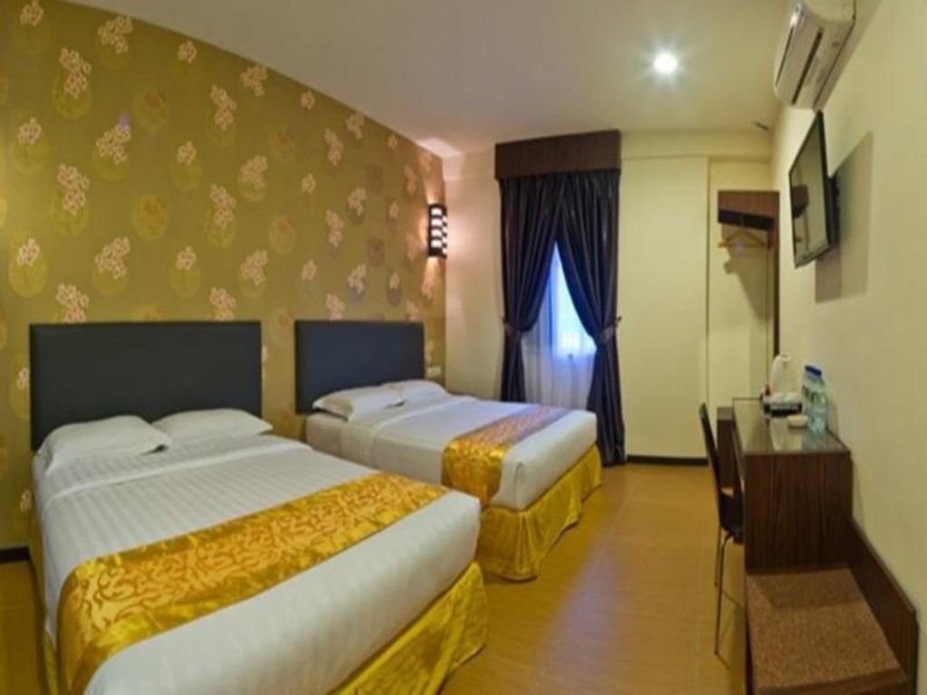 Japanese-Style Quadruple Room