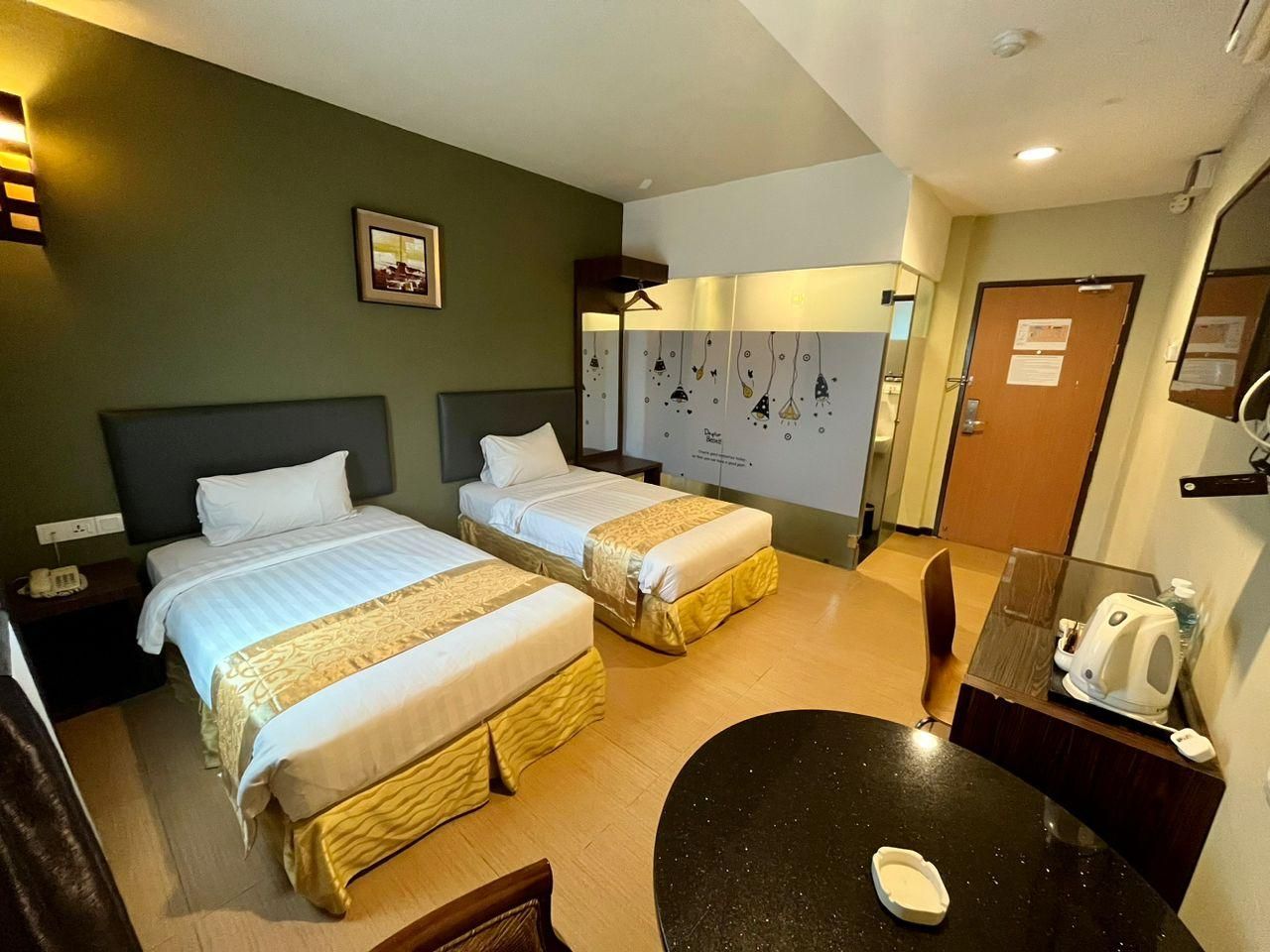 Deluxe Twin Bed
