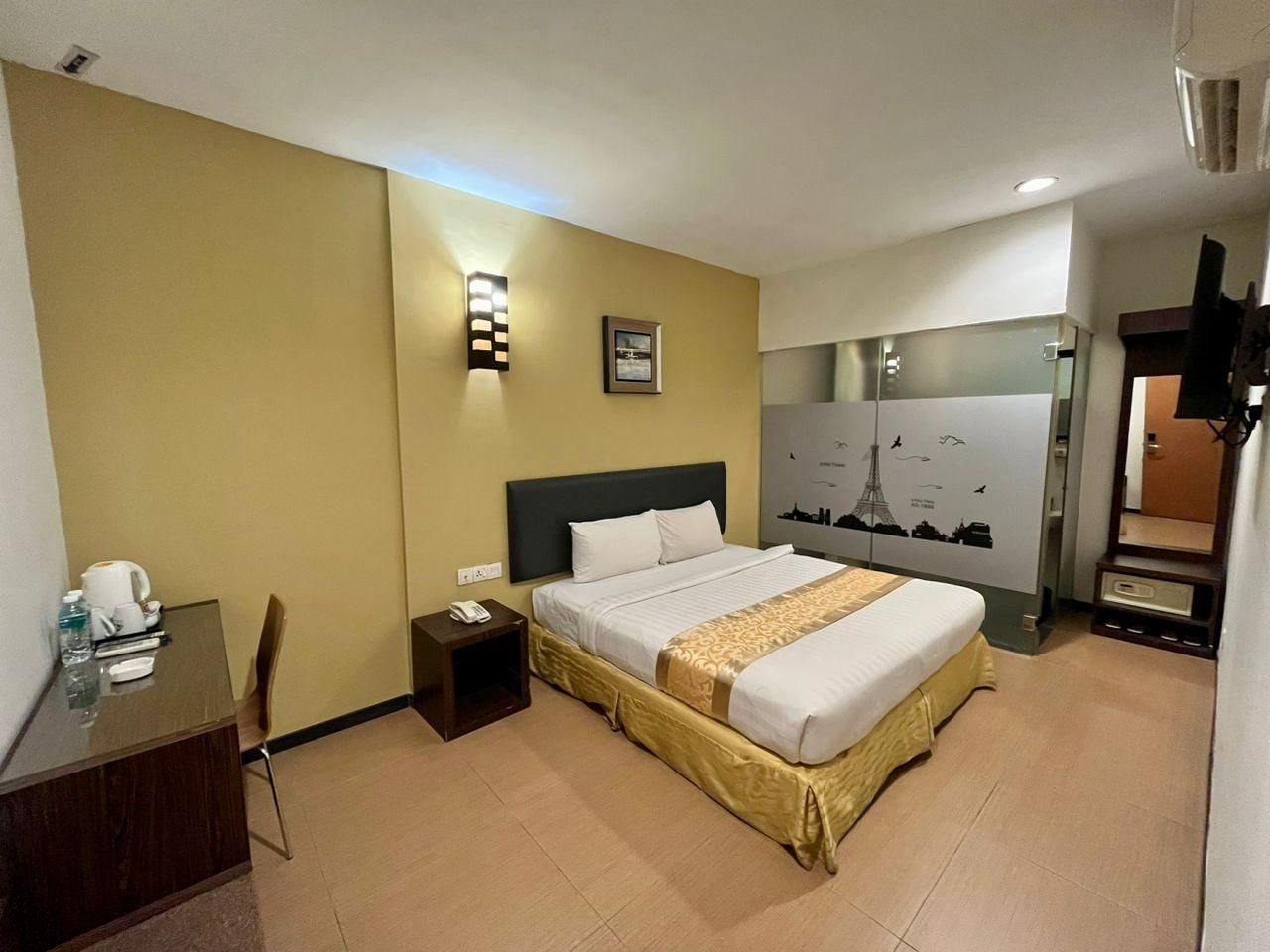 Superior King Bed